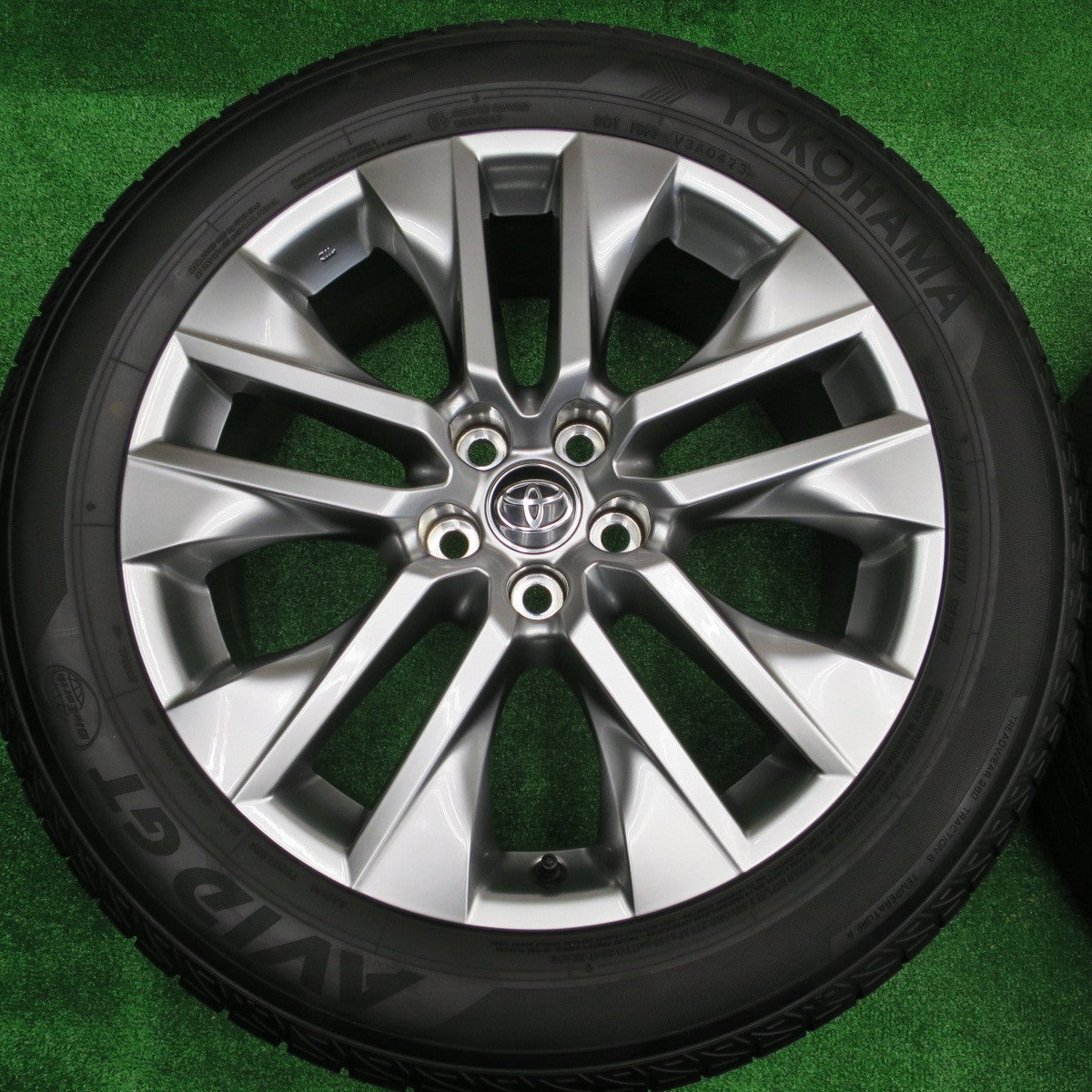 バリ溝！23年！キレイ！9.5分★トヨタ RAV4 G Z パッケージ 純正 235/55R19 ヨコハマ AVID GT 19インチ PCD114.3/5H★5112806NKノ