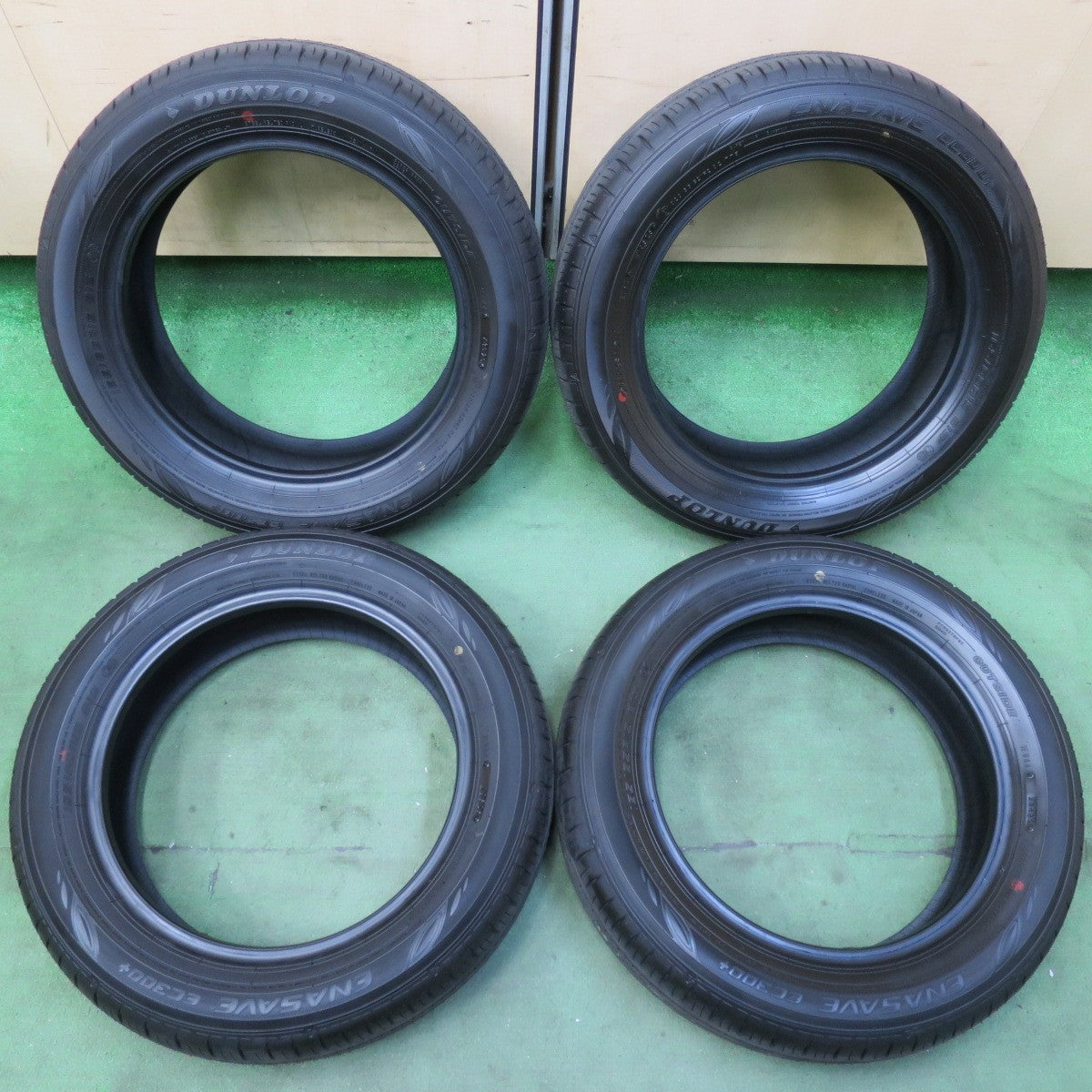 新車外し！25年★165/65R15 ダンロップ エナセーブ EC300+ タイヤ 15インチ タフト ソリオ デリカ D:2 等★5101403イノタ