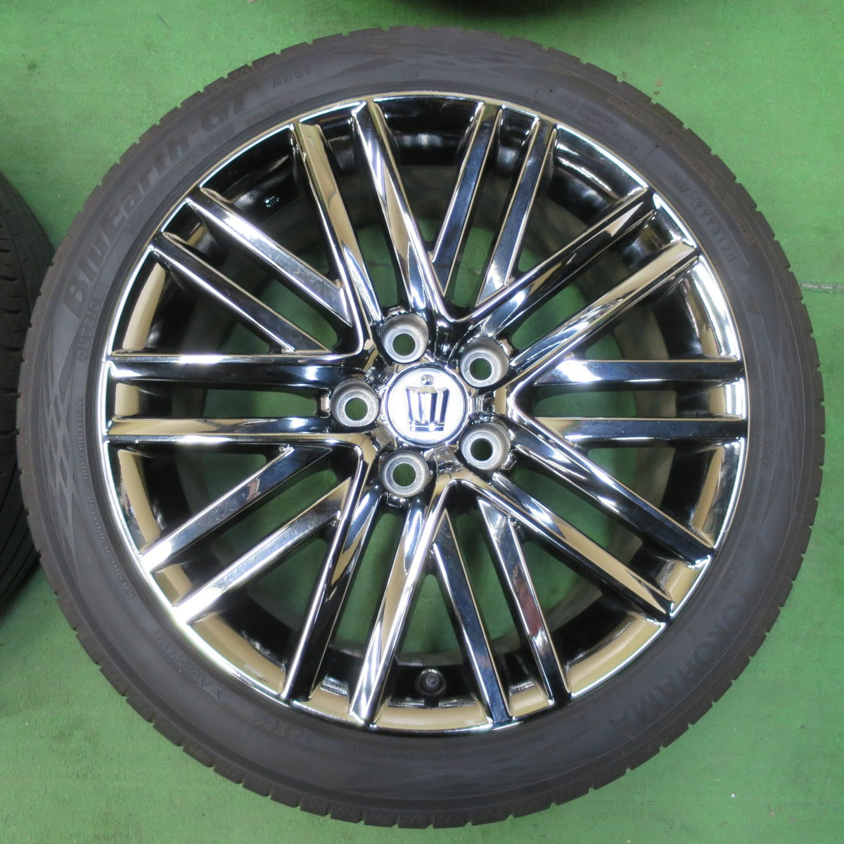 [送料無料] 4本価格！20年★トヨタ 210系 クラウン アスリート 純正 225/45R18 ヨコハマ BluEarth-GT AE51 18インチ PCD114.3/5H★4102907イノ