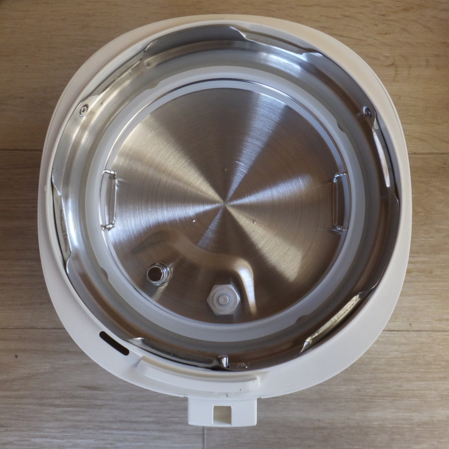 [送料無料] キレイ★新津興器 電気圧力鍋 HOME SWAN SDA-60　呼び容量 2.5L　AC100V 50/60Hz★