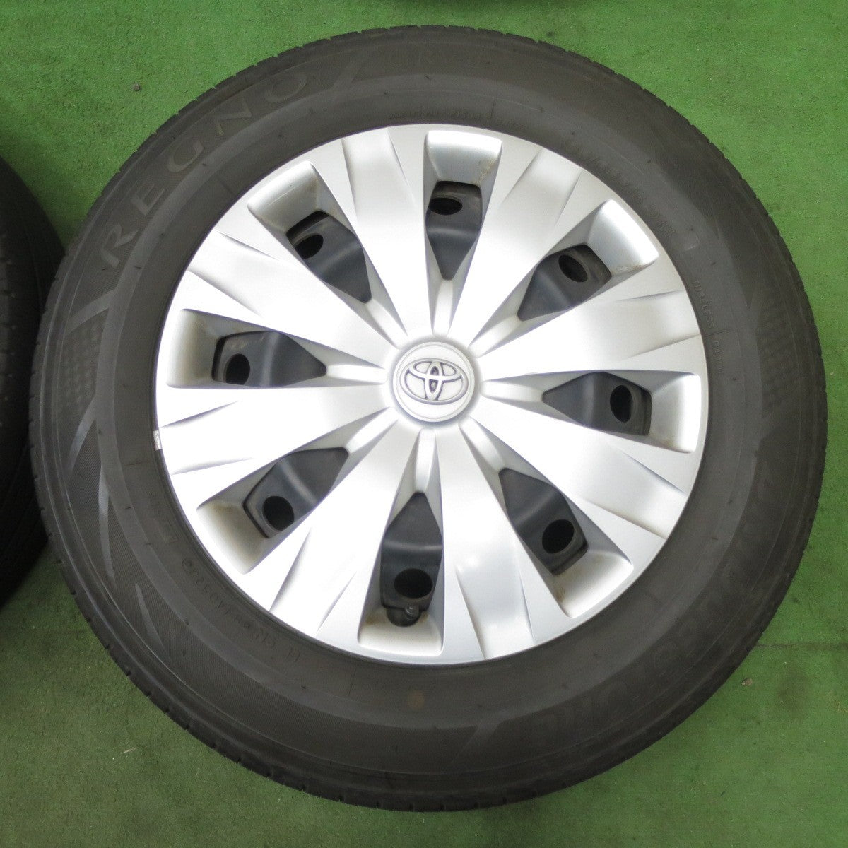 バリ溝！23年！9.5分★トヨタ 80系 ノア ヴォクシー 純正 スチール 195/65R15 ブリヂストン レグノ GRVⅡ GRV2 15インチ PCD114.3/5H★6013109ナノ