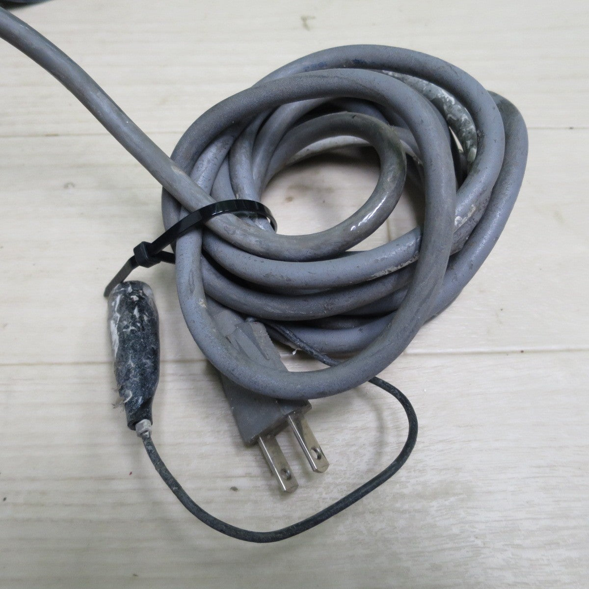 [送料無料] 付属品付き☆WAGNER ワグナー プロ ペインター W320 100V 60Hz 電動 ハンド エア レス 塗装機 コード式 ジャンク品☆