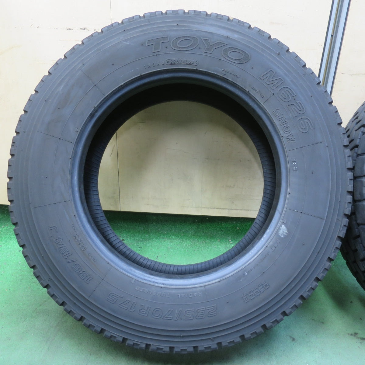 4本価格！24年★トラック 高荷重 トレーラー 等 タイヤ 235/70R17.5 136/134J トーヨー M626 オールシーズン ミックス 17.5インチ★6072909イスタ