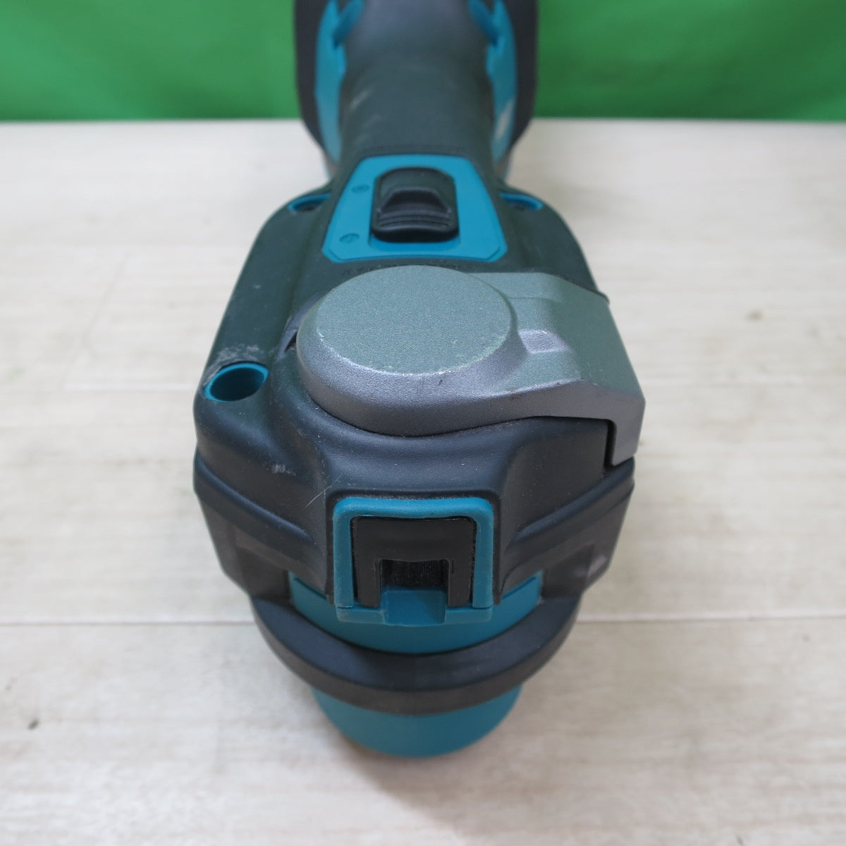 [送料無料] キレイ☆マキタ 充電式 マルチツール TM001G 電動 工具 makita コードレス 切断 研削 剥離☆