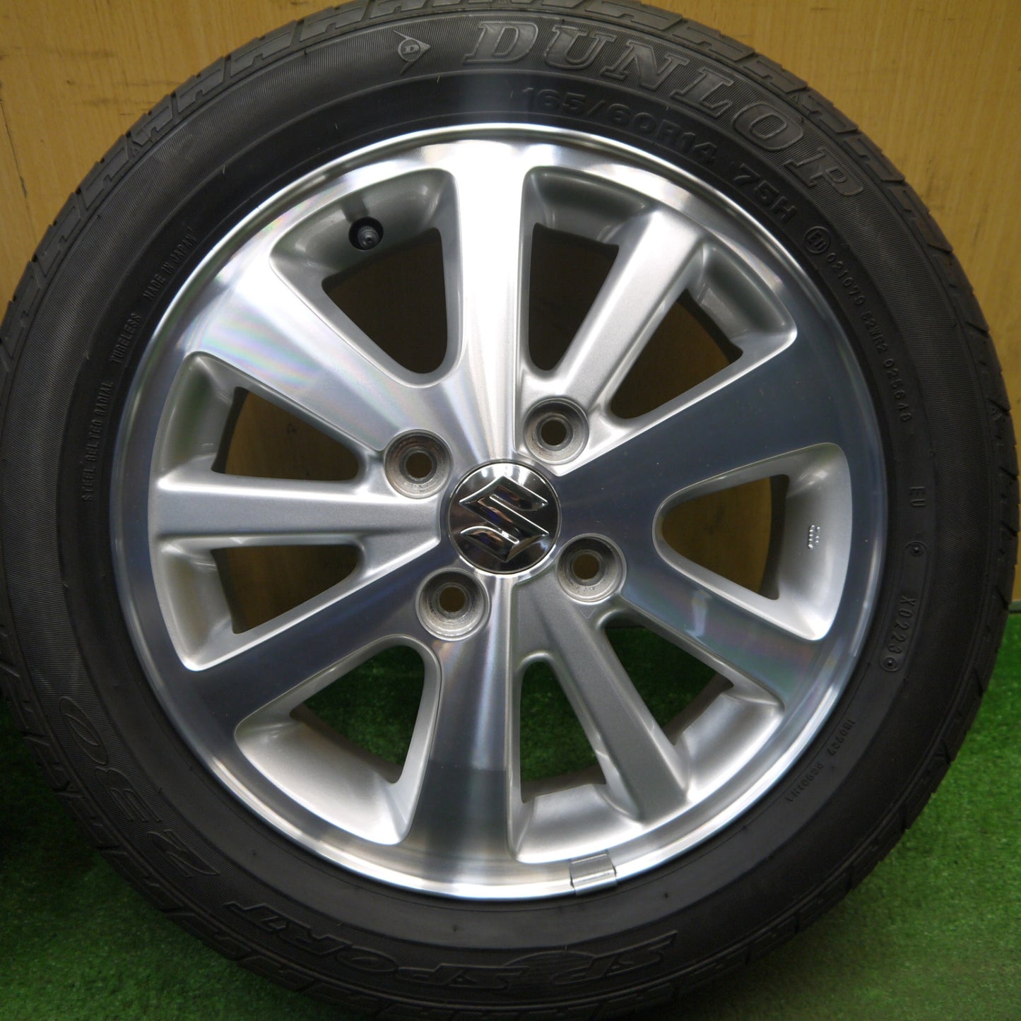 バリ溝！23年！キレイ！8.5分★スズキ エブリイ ワゴン 純正 165/60R14 ダンロップ SPスポーツ 230 14インチ PCD100/4H★6022007Hノ