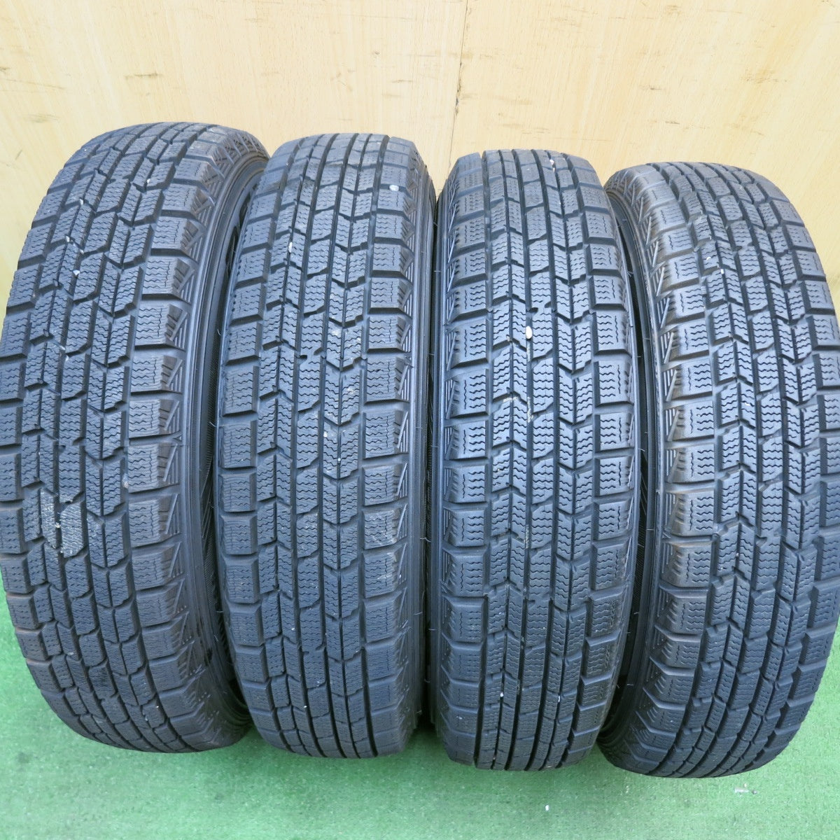 バリ溝！9.5分以上★スタッドレス 145/80R13 ダンロップ DSX-2 AXEL アクセル 13インチ PCD100/4H★5052106AKス