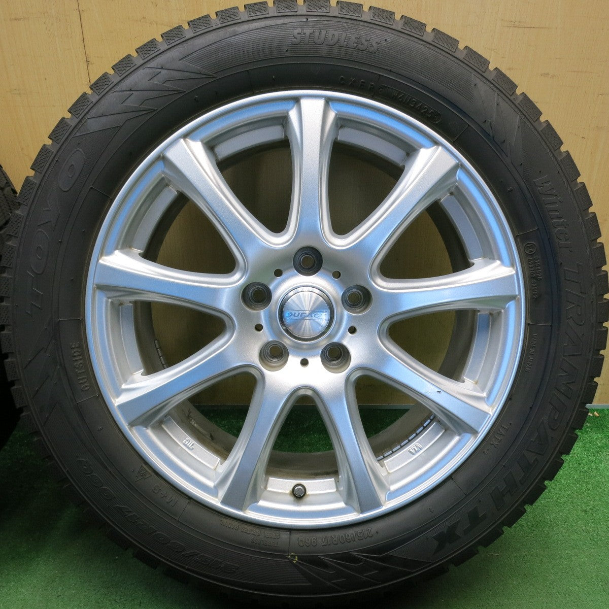 バリ溝！25年！ほぼ10分◎スタッドレス 215/60R17 トーヨー ウインター トランパス TX DUFACT デュファクト 17インチ PCD114.3/5H◎6090602HAス