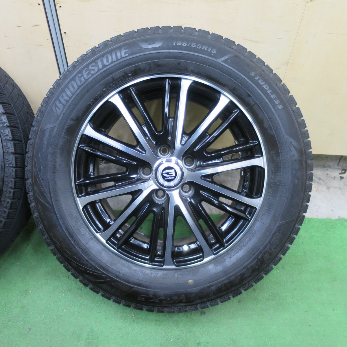 キレイ！22年★プリウス 等 195/65R15 スタッドレス ブリヂストン ブリザック VRX3 GYLE VT5 ガイル 15インチ PCD100/5H★6040201TTス