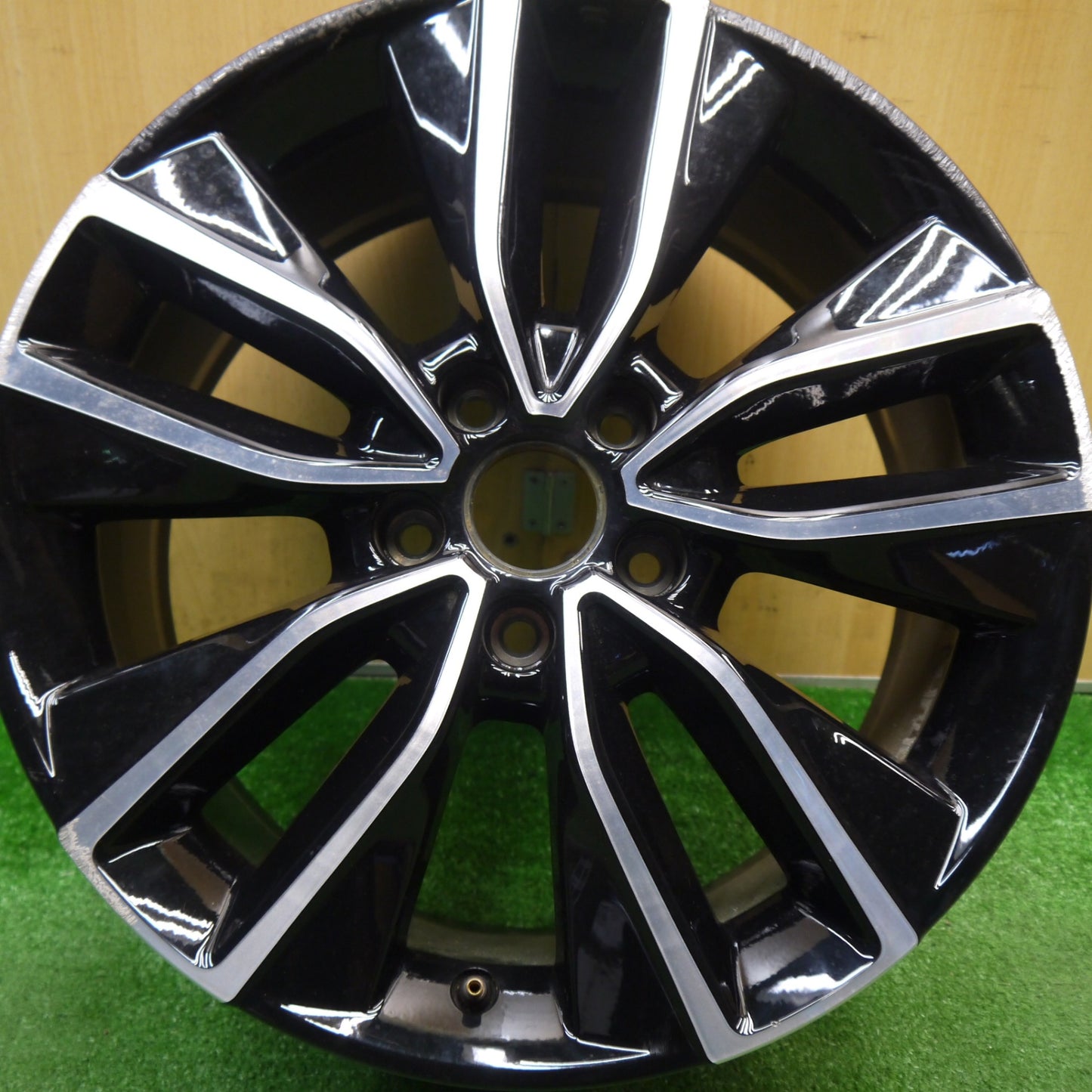 1本価格★ホンダ RV系 ヴェゼル e:HEV Z 純正 ホイール 18インチ 18×7.5J PCD114.3/5H★5112601Hホ