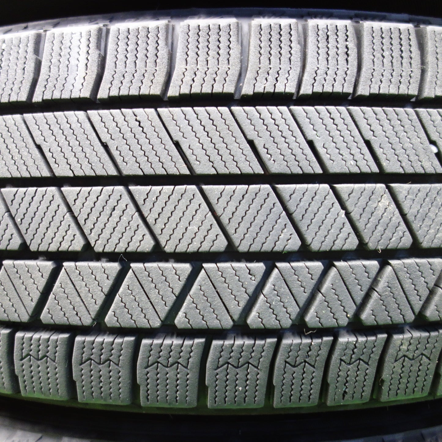 バリ溝！22年！9.5分★プリウス 等 195/65R15 スタッドレス ブリヂストン ブリザック VRX3 ECO FORME エコフォルム 15インチ PCD100/5H★5120603KTス