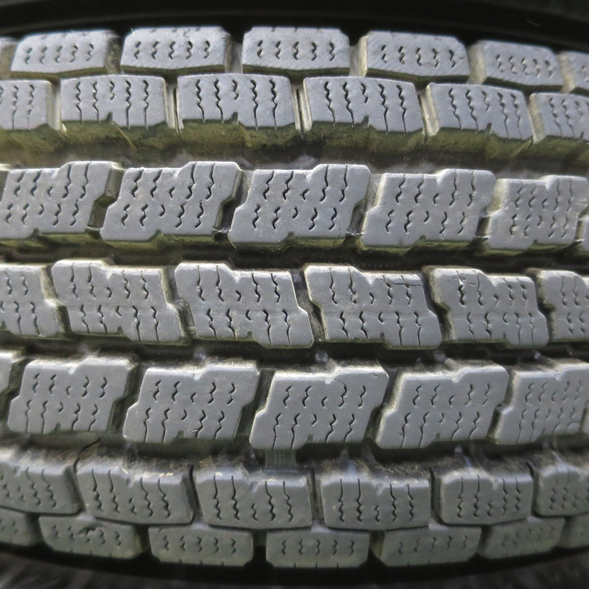 バリ溝！22年！9.5分★スタッドレス 145/80R12 80/78N ヨコハマ アイスガード iG91 スチール ホイール 12インチ PCD100/4H★6042707イス