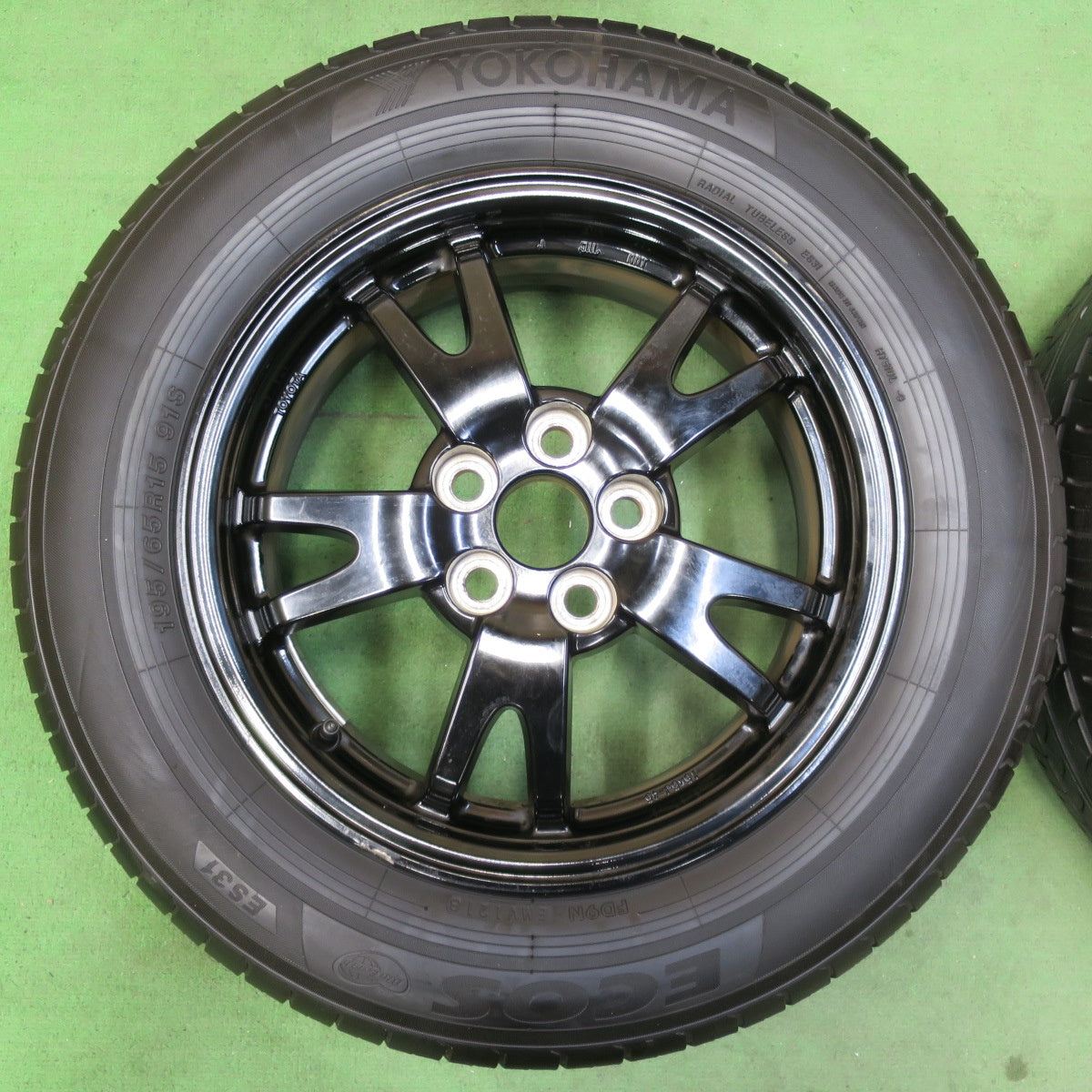 [送料無料] バリ溝！9分★トヨタ 30系 プリウス 純正 195/65R15 ヨコハマ エコス ES31 ブルーアース 15インチ PCD100/5H★5040505イノ