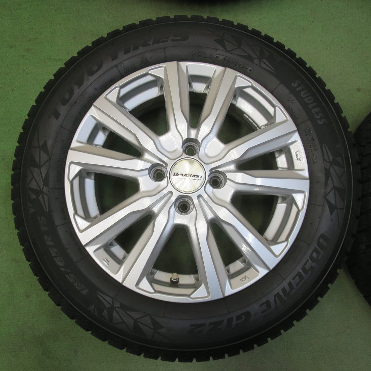 バリ溝！24年！キレイ！9分★スタッドレス 185/65R15 トーヨー オブザーブ GIZ2 Devotion AME 15インチ PCD100/4H★6051903イス