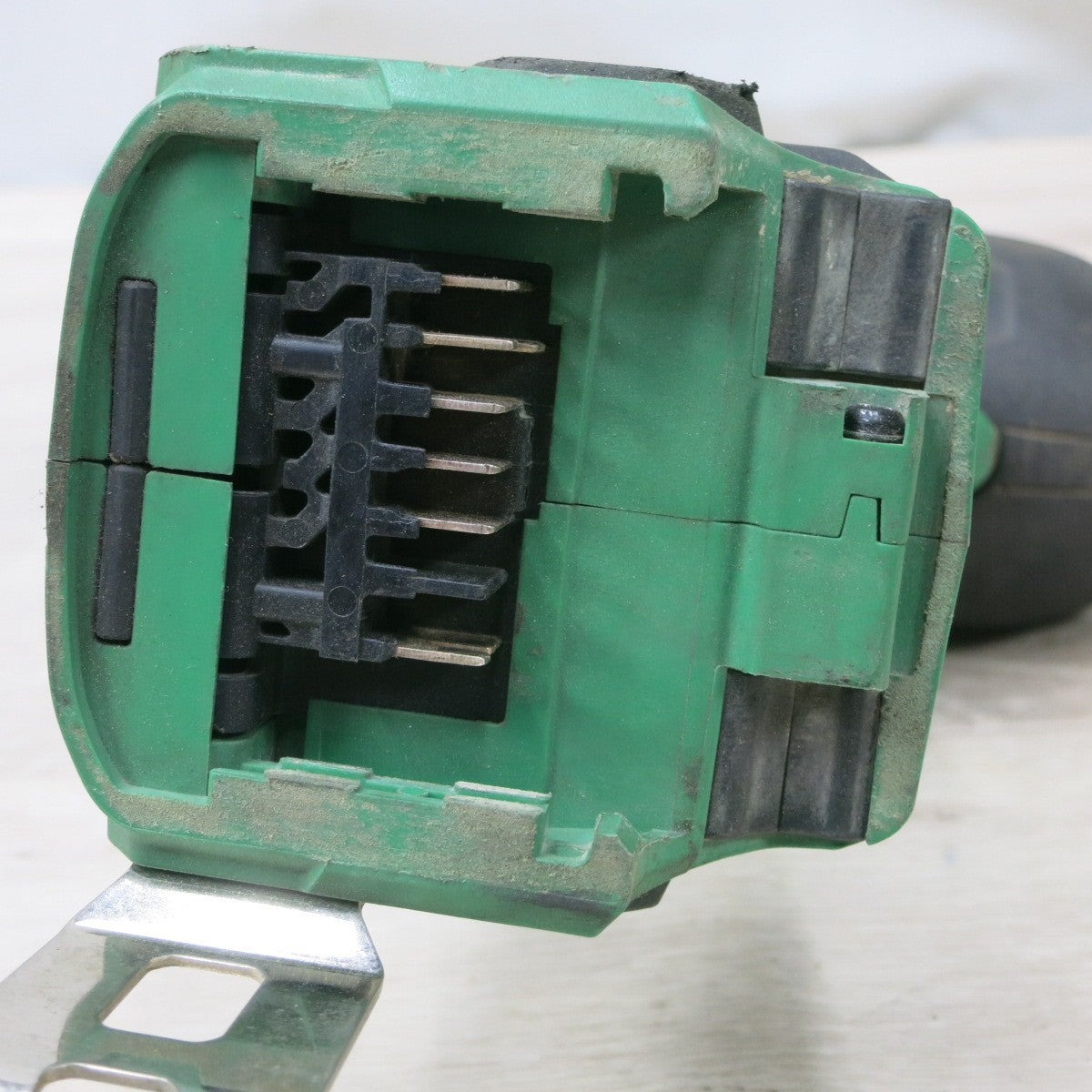 [送料無料] ◆日立工機 コードレス インパクト レンチ DC 36V WR36DA 本体のみ 電動 工具 ジャンク◆