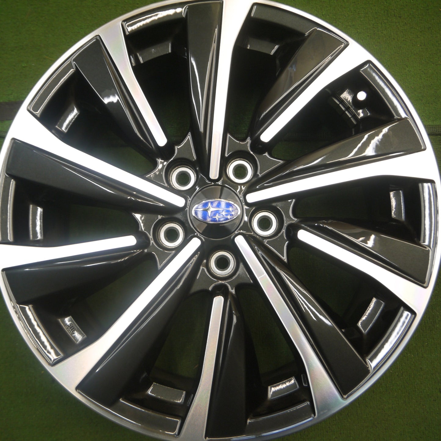 *送料無料* キレイ★スバル レヴォーグ VN5 STI SPORTS 純正 ホイール 18インチ 18×7.5J PCD114.3/5H★4043001Hホ