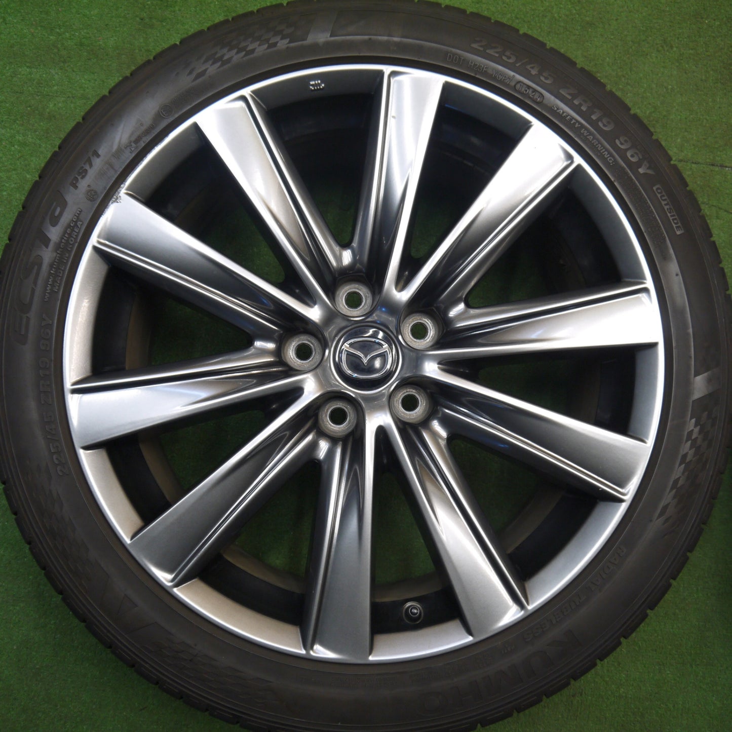 バリ溝！24年！キレイ！9.5分★マツダ6 Lパッケージ 純正 225/45R19 クムホ エクスタ PS71 KUMHO ECSTA 19インチ PCD114.3/5H★6021608Hノ