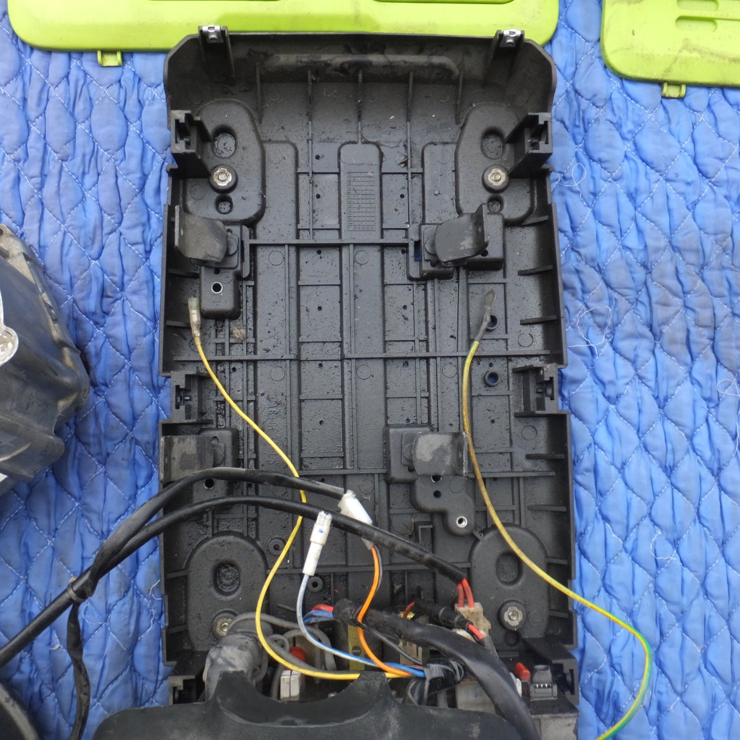 [送料無料] 岐阜発 ジャンク 2個口★イーノウ EENOUR インバーター発電機 DK3000iS 3.0kVA/3000W　分解状態 現状出品 部品取り★