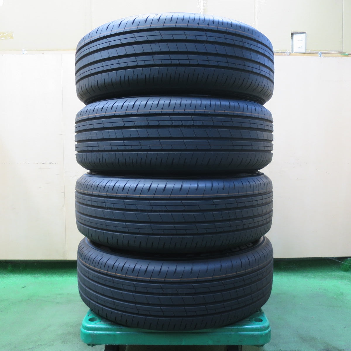 新車外し！24年★トヨタ 40系 アルファード 純正 225/60R18 トーヨー プロクセス Comfort コンフォート 18インチ PCD120/5H★5082106イノ