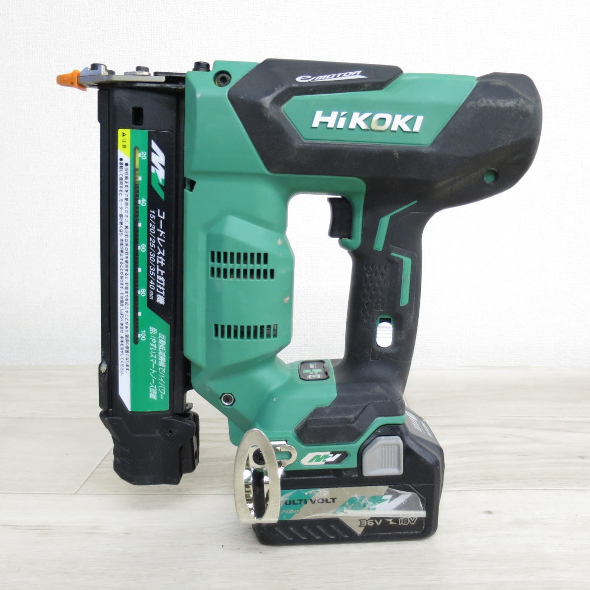 [送料無料] ◇HiKOKI ハイコーキ 40mm コードレス 仕上 釘打機 NT3640DA 電動 工具 釘打ち機 バッテリー 充電器◇