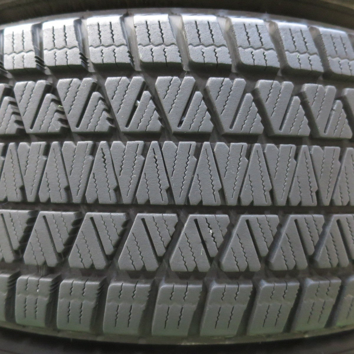 バリ溝！21年！キレイ！9分★スタッドレス 225/65R17 ブリヂストン ブリザック DM-V3 WAREN ヴァーレン 17インチ PCD114.3/5H★5032908イス