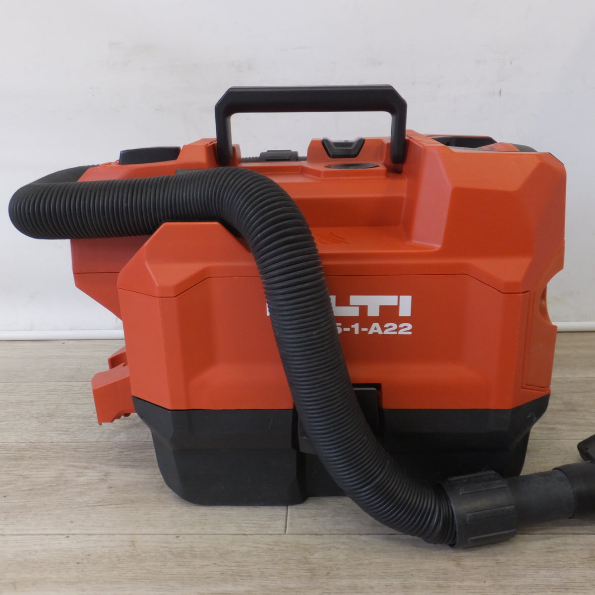 ★ヒルティ HILTI  充電式バキュームクリーナー VC75-1-A22　バッテリ B22/5.2 B22/4.0　充電器 C4/36-350　セット★