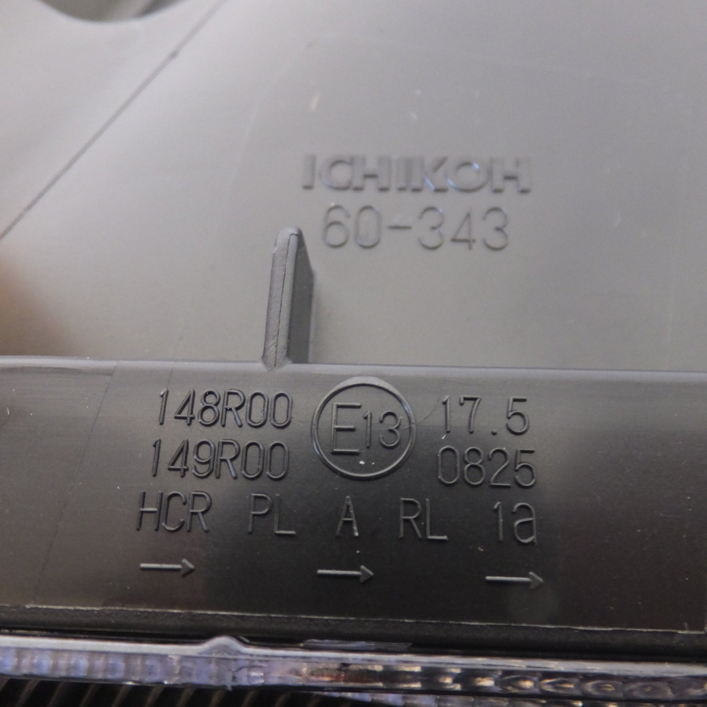 [送料無料] 岐阜発 新車外し★トヨタ TOYOTA 純正 ランドクルーザー TRJ250W ヘッドライト ICHIKOH 60-343 左 右 セット★