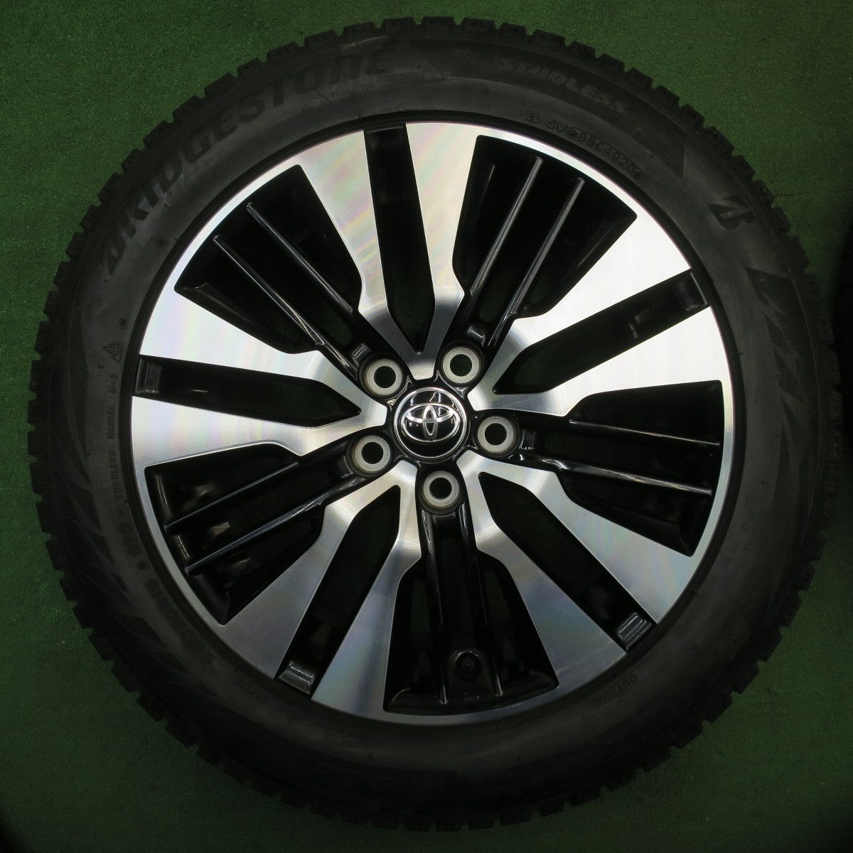 4本価格★トヨタ 30系 アルファード ヴェルファイア 純正 235/50R18 スタッドレス ブリヂストン ブリザック VRX2 18インチ PCD114.3/5H★6013001NJス