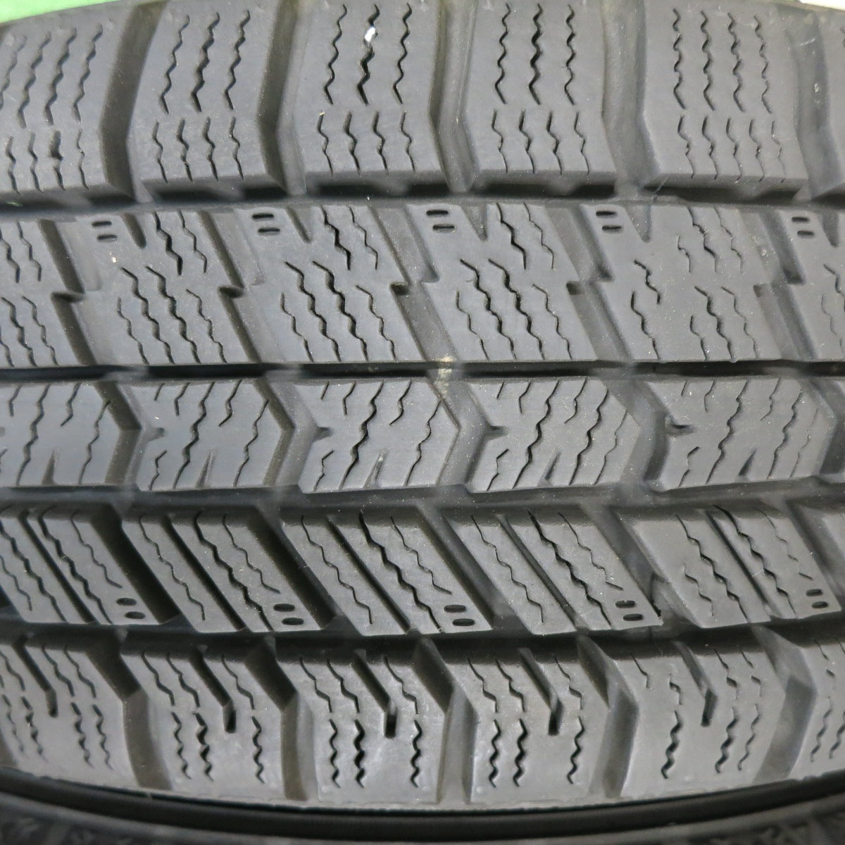 [送料無料] バリ溝！22年！キレイ！9分★スタッドレス 155/65R14 グッドイヤー アイスナビ8 ravrion RS01 ラブリオン 14インチ PCD100/4H★4120612TNス