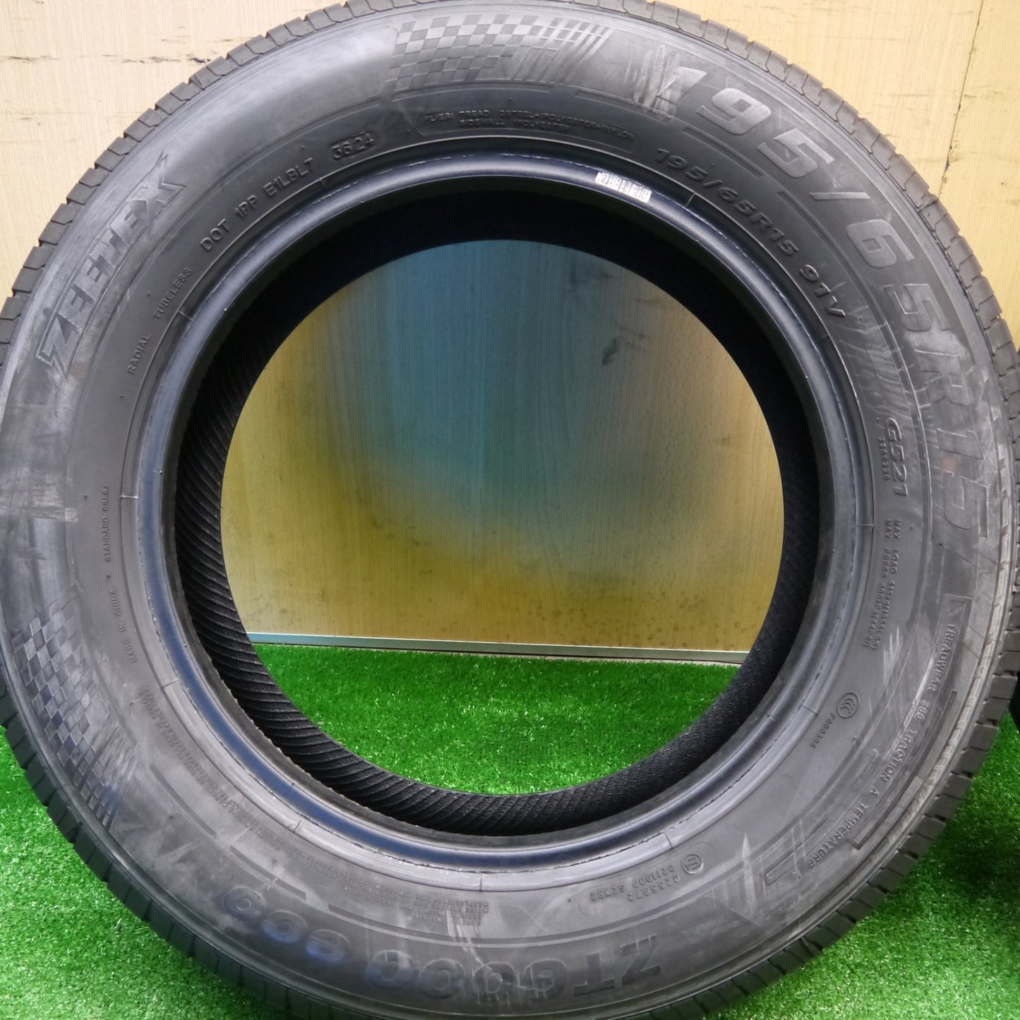 ほぼ未使用！24年★195/65R15 ジーテックス ZT6000 eco 15インチ タイヤ ノア プリウス セレナ ヴォクシー 等★5102901Hノタ