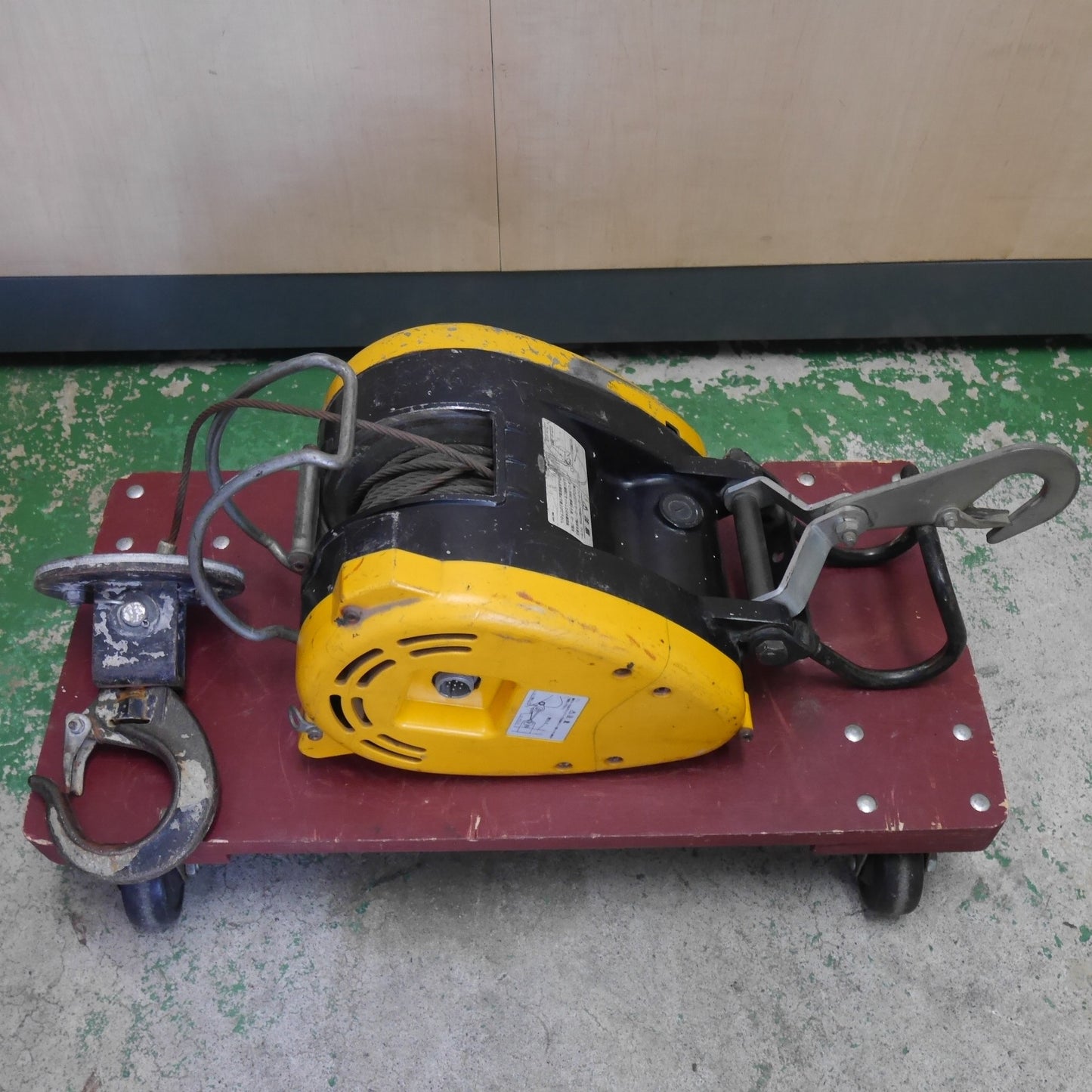 [送料無料] ☆RYOBI リョービ ウインチ WI-125 工具 荷揚げ 荷重 130㎏ ウィンチ 現状品☆