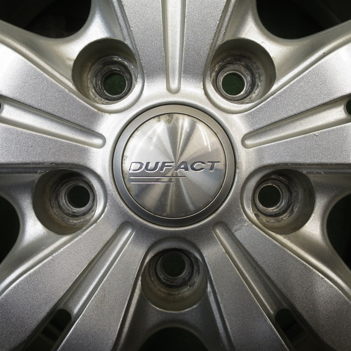 バリ溝！21年！9.5分★スタッドレス 205/60R16 グッドイヤー アイスナビ7 DUFACT デュファクト 16インチ PCD114.3/5H★5072903NJス