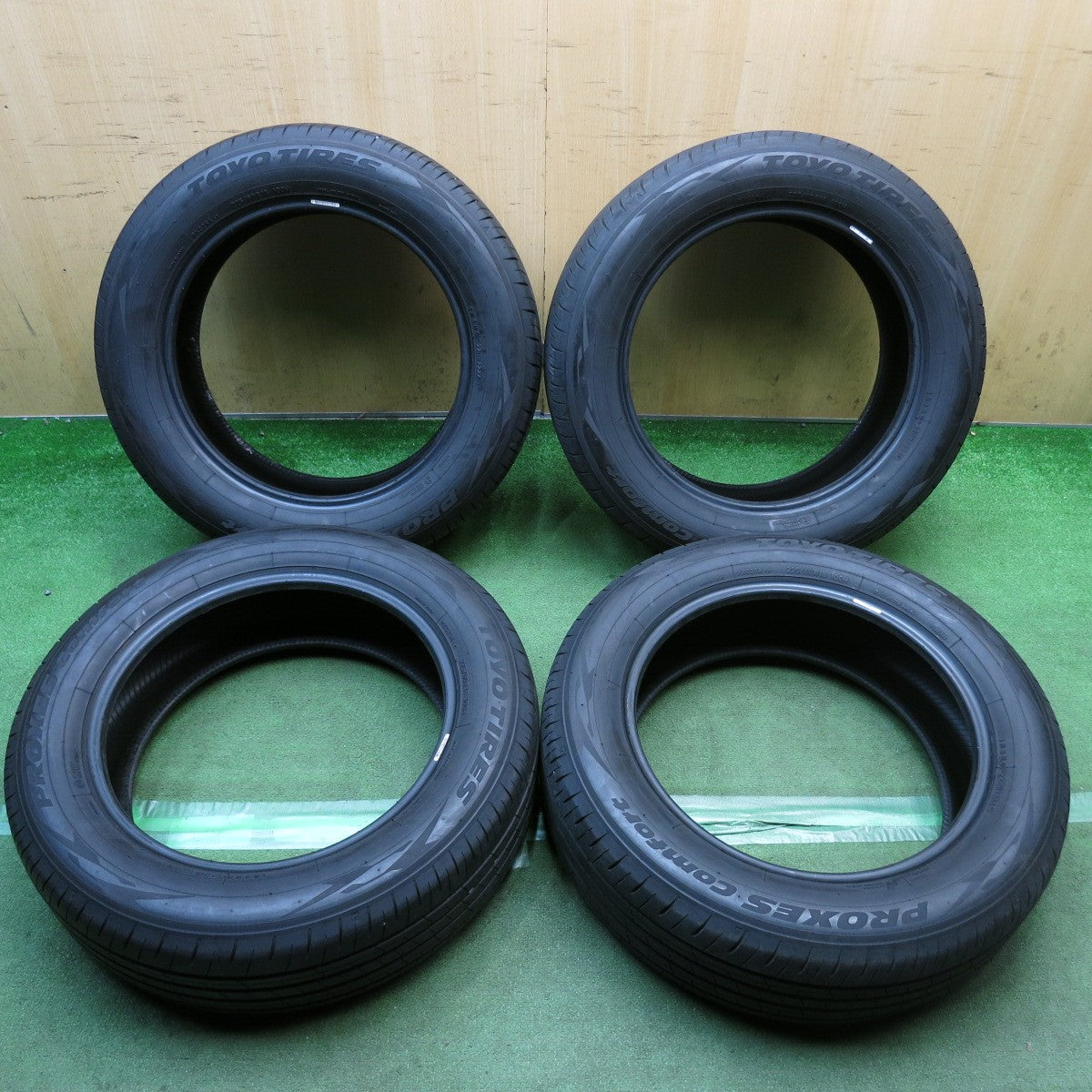 バリ溝！24年！9.5分◎225/60R18 トーヨー プロクセス Comfort コンフォート 18インチ タイヤ 40系 アルファード ハリアー RAV4 等◎6092308KKノタ