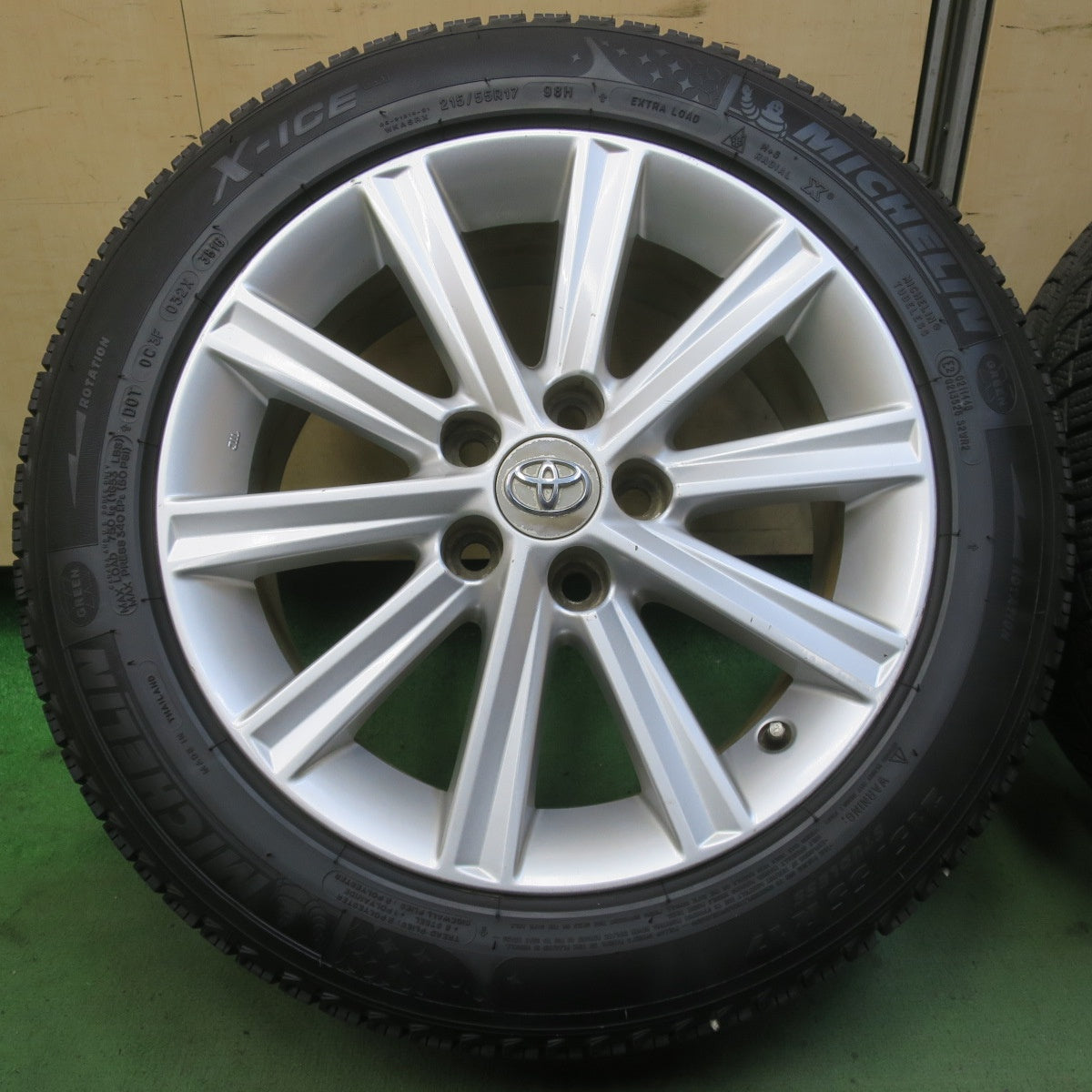 バリ溝！8.5分◎トヨタ 50系 カムリ 純正 215/55R17 スタッドレス ミシュラン X-ICE XI3 17インチ PCD114.3/5H◎6091503IMス