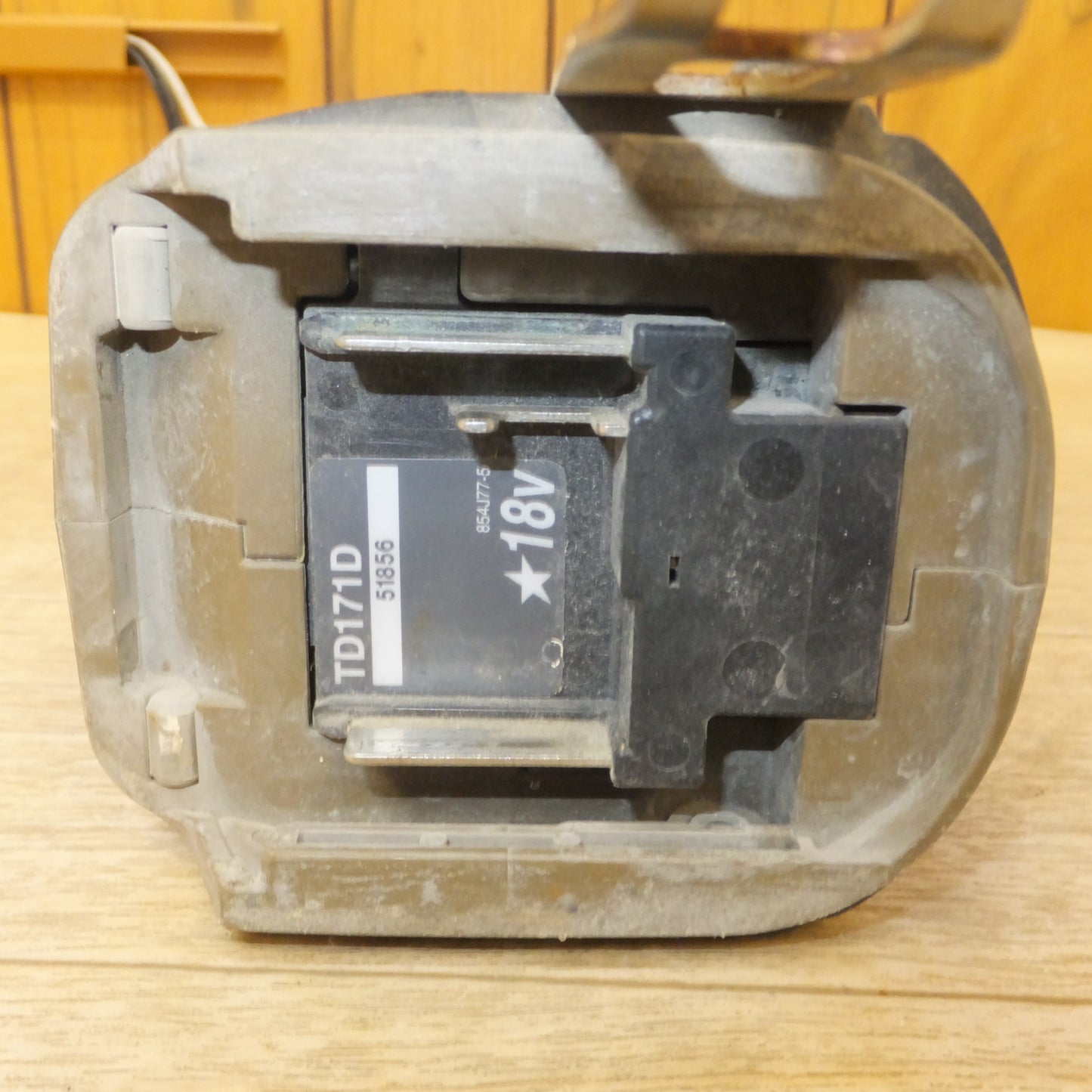 [送料無料] ★マキタ makita 充電式インパクトドライバ TD171D 茶 18V　本体のみ★