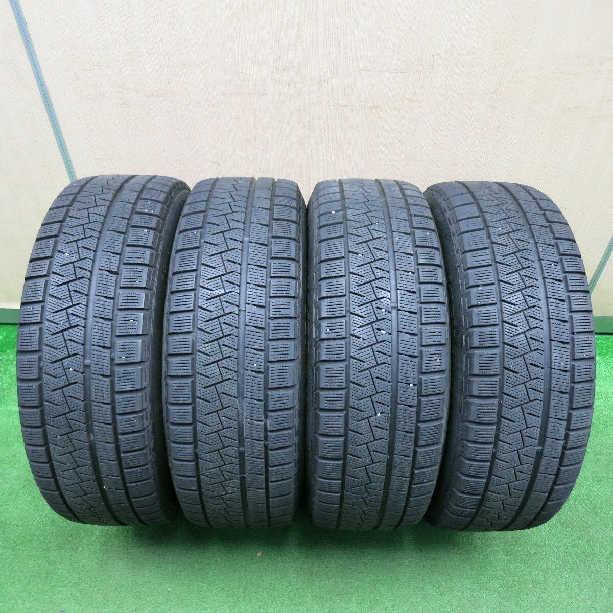 4本★スタッドレス 205/60R16 ピレリ アイスアシンメトリコ プラス ECO FORME エコフォルム 16インチ PCD114.3/5H★4122002TNス