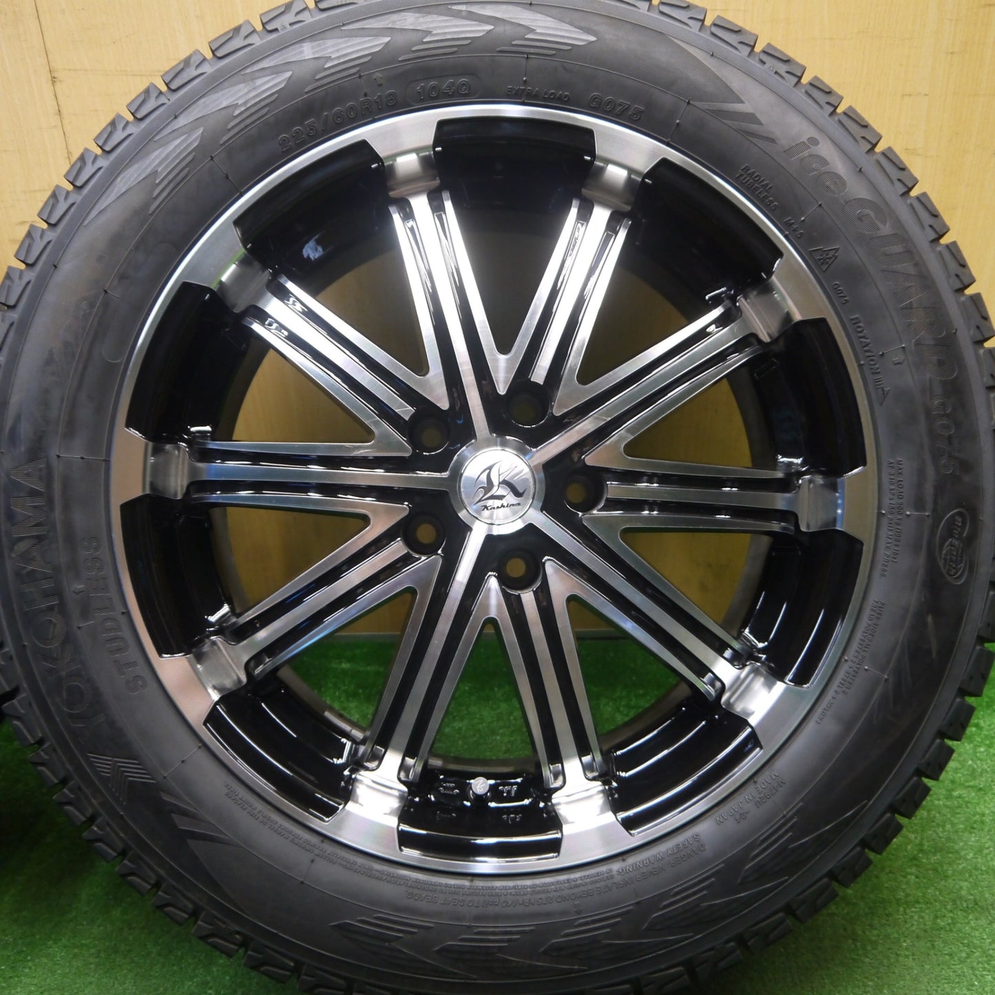 ほぼ未使用！24年！キレイ★Kashina V1 225/60R18 スタッドレス ヨコハマ アイスガード G075 カシーナ 18インチ PCD114.3/5H★6012002Hス