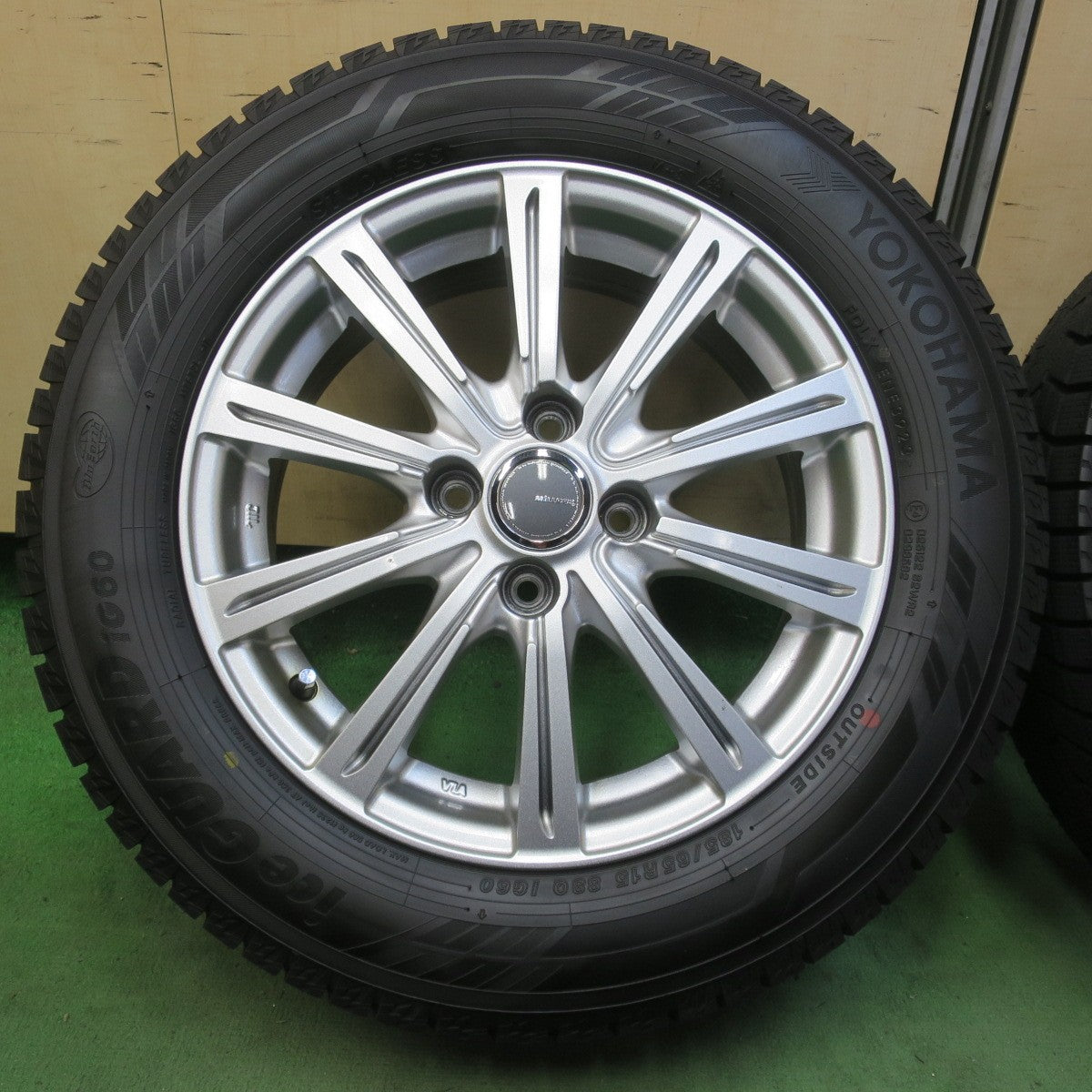ほぼ未使用！23年★スタッドレス 185/65R15 ヨコハマ アイスガード iG60 MiLLOUS PS ミルアス 15インチ PCD100/4H★6042505イス