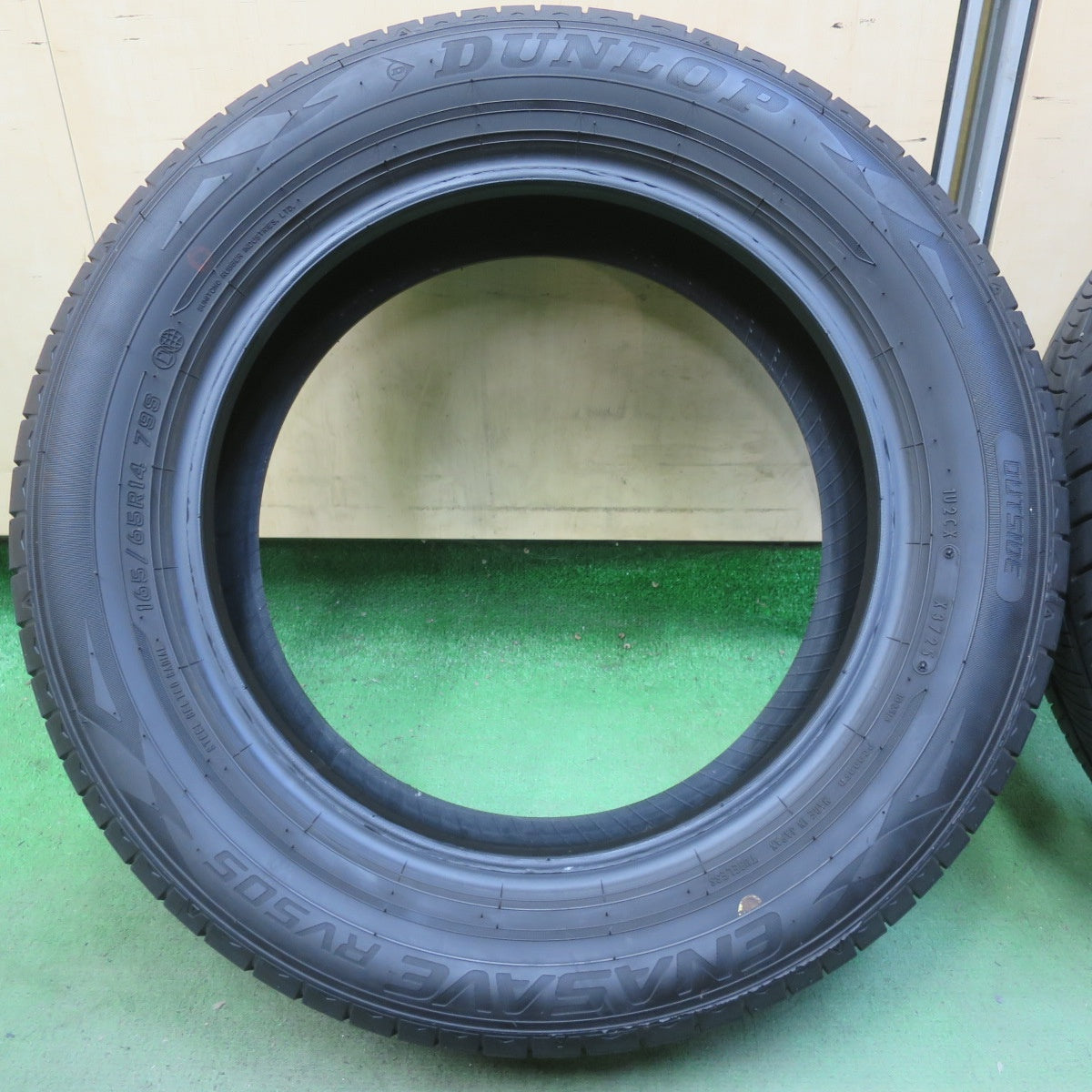 バリ溝！25年！9.5分以上★165/65R14 ダンロップ エナセーブ RV505 タイヤ 14インチ ルーミー タンク トール パッソ 等★6071404イノタ