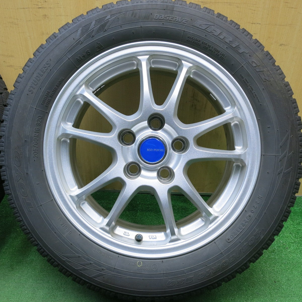 バリ溝！8.5分★スタッドレス 205/60R16 トーヨー オブザーブ ガリット GIZ ECO FORME エコフォルム 16インチ PCD114.3/5H★5051107HAス