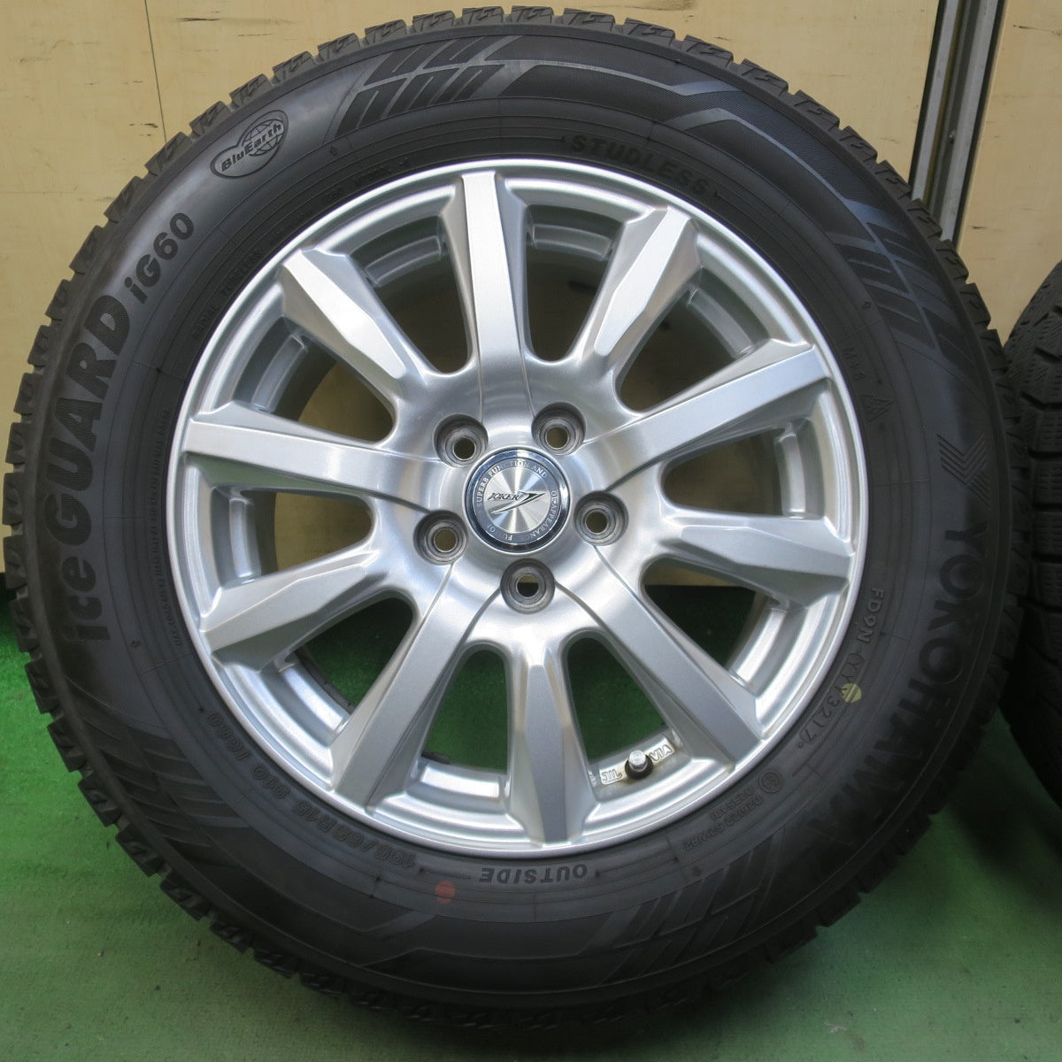 4本価格◎プリウス 等 195/65R15 スタッドレス ヨコハマ アイスガード iG60 JOKER ジョーカー 15インチ PCD100/5H◎6090906イス
