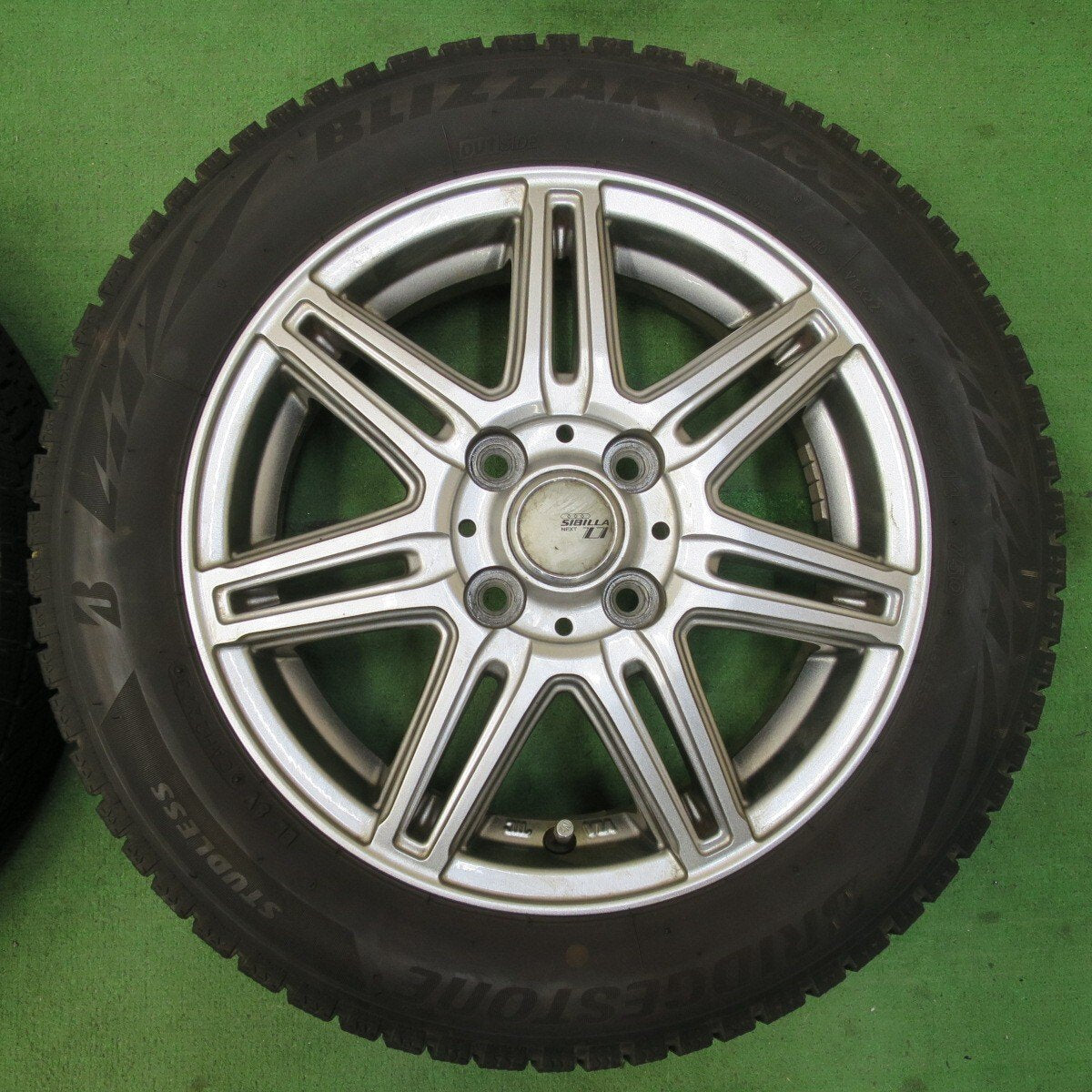 バリ溝！23年！8.5分★スタッドレス 155/65R14 ブリヂストン ブリザック VRX2 SIBILLA NEXT Z7 シビラ 14インチ PCD100/4H★5031302イス