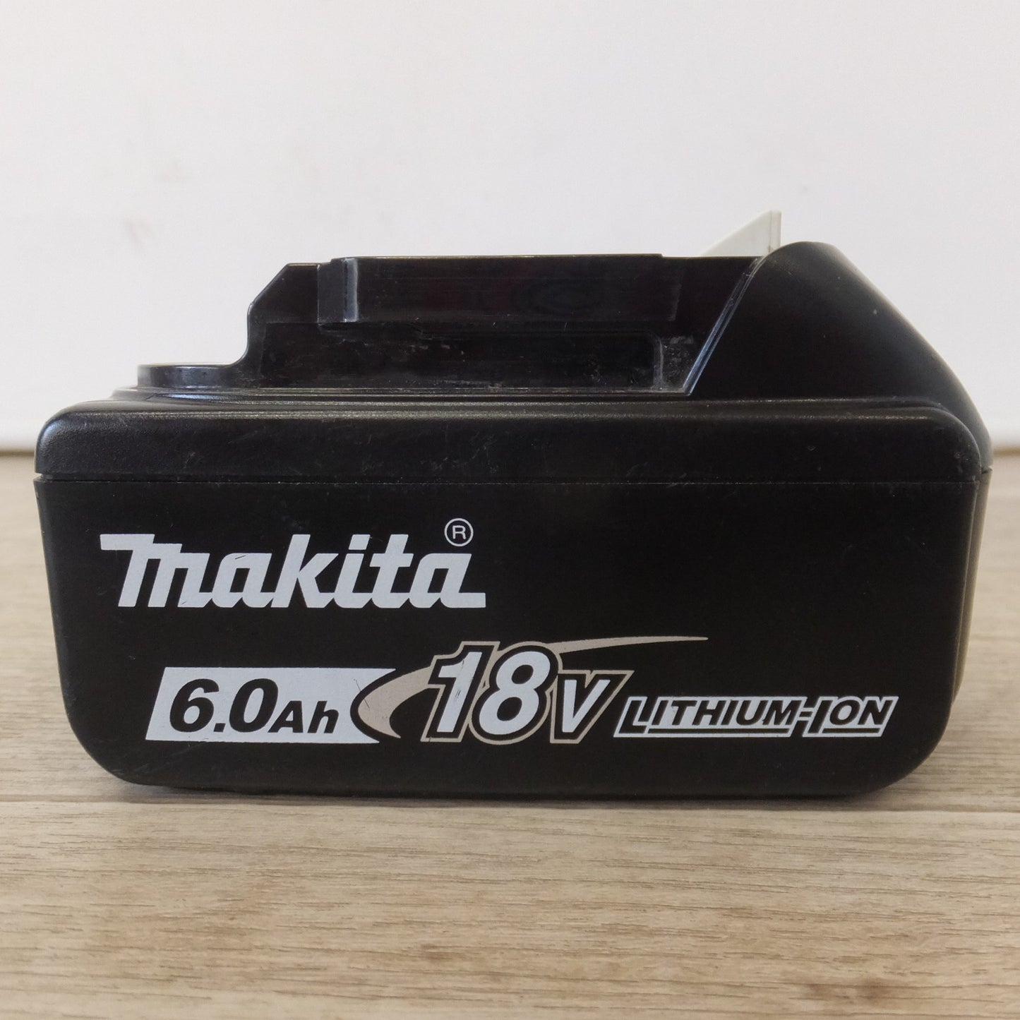 [送料無料] ★マキタ makita バッテリ BL1860B　DC18V 6.0Ah 108Wh Li-ion20　雪マーク(1)★