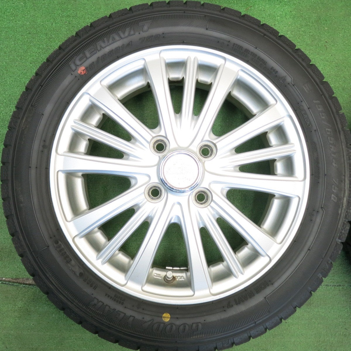 バリ溝！24年！9.5分以上★スタッドレス 155/65R14 グッドイヤー アイスナビ7 SPORT VENAD 社外 アルミ 14インチ PCD100/4H★6041902HAス