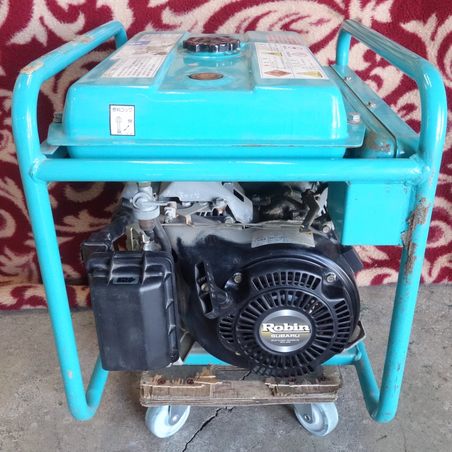 送料無料] ☆デンヨー ガソリン エンジン 駆動 発電機 デンヨー ニュー