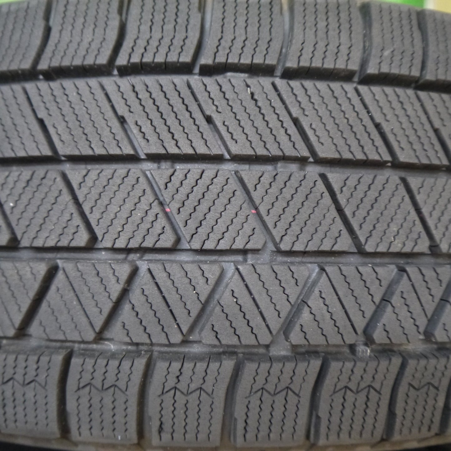 バリ溝！22年！9.5分★スタッドレス 195/65R15 ブリヂストン ブリザック VRX3 LAYCEA 02 レイシア 15インチ PCD114.3/5H★5060308Hス