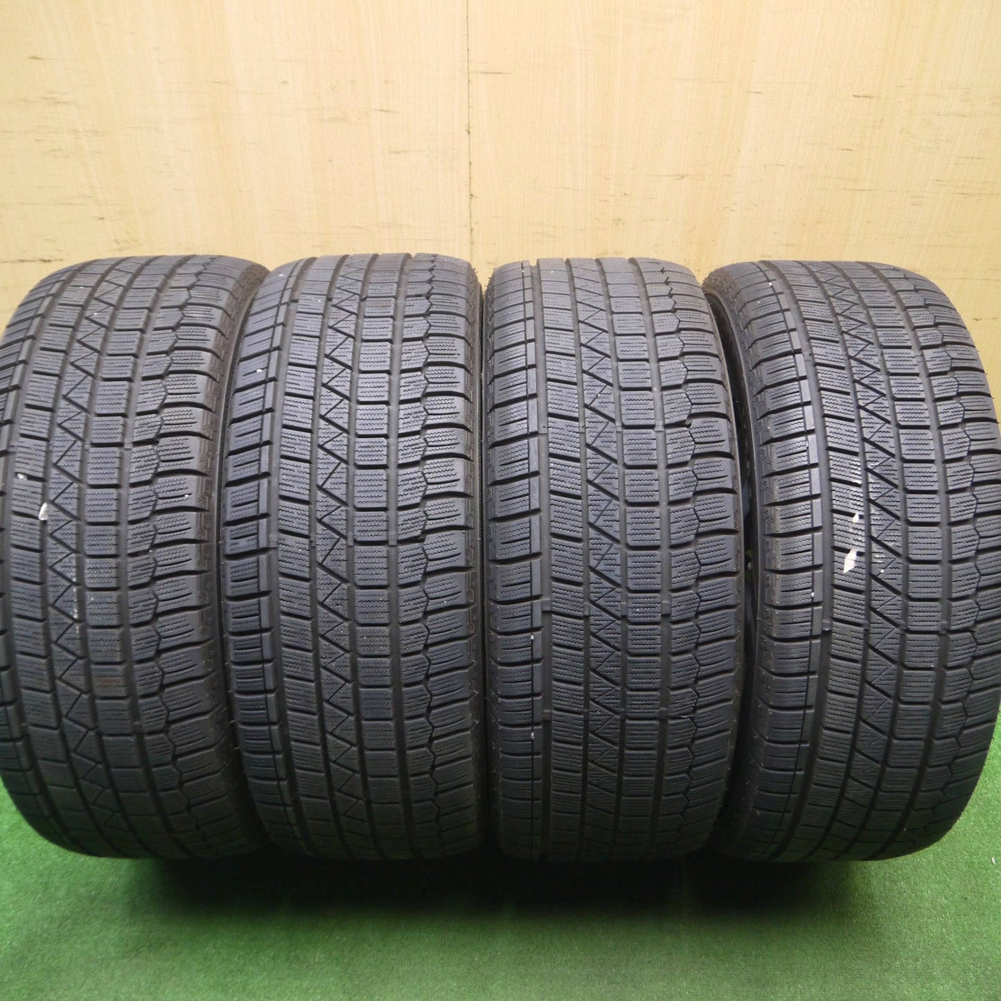 [送料無料] バリ溝！21年！キレイ！9.5分★ベンツ W205 Cクラス 純正 225/50R17 スタッドレス ケンダ KR36 アイステック ネオ 17インチ PCD112/5H★4121808Hス