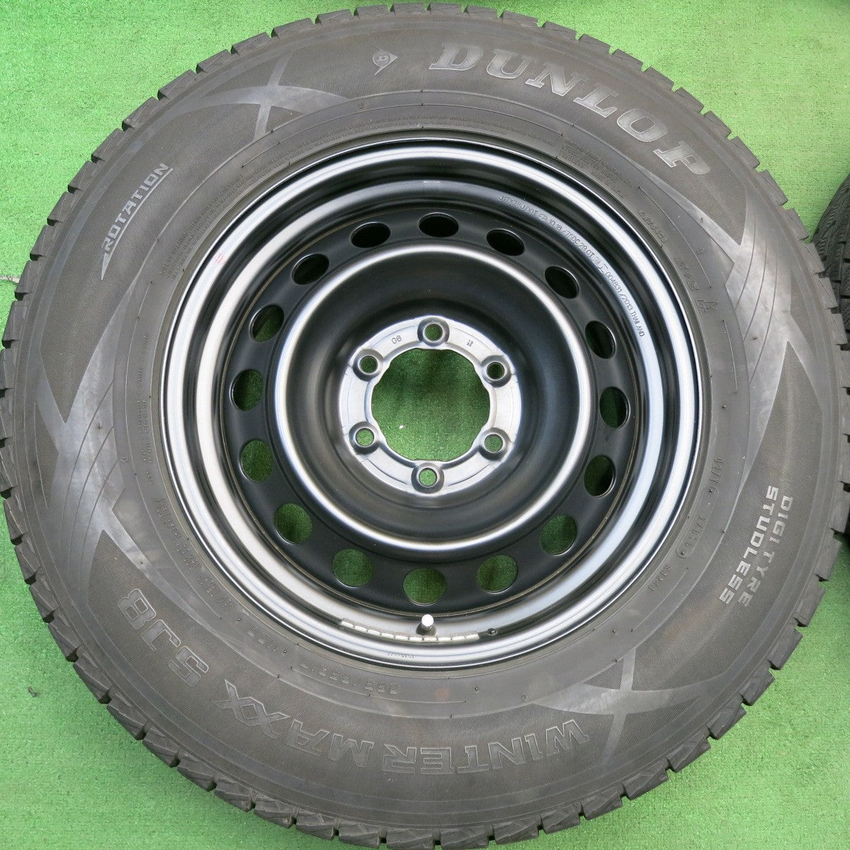 バリ溝！キレイ！8.5分★トヨタ ハイラックス Xグレード 純正 265/65R17 スチール スタッドレス ダンロップ ウインターマックス SJ8 17インチ PCD139.7/6H★5061310HAス