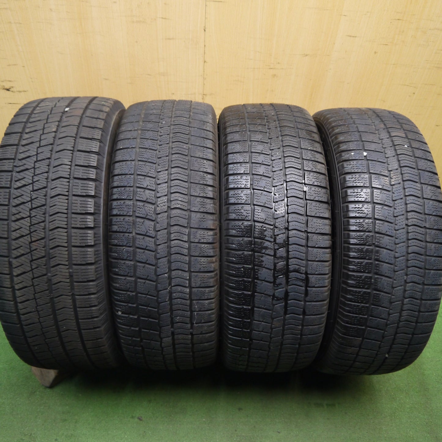 バリ溝！23年！9分★MINI ミニ 等 MSW 85 O・Z 205/55R16 スタッドレス ウォーリアー WR300 ブリヂストン ブリザック VRX2 16インチ OZ PCD112/5H★5070810Hス