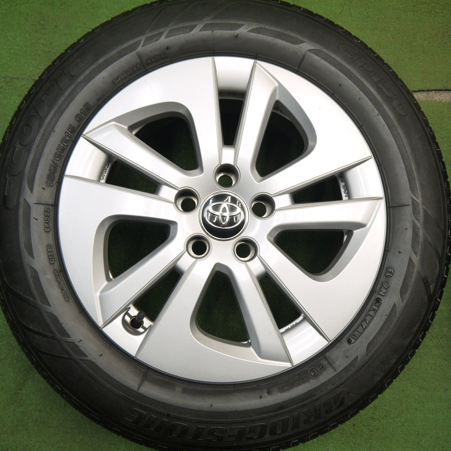 キレイ★トヨタ 50系 プリウス 純正 195/65R15 ブリヂストン ネクストリー エコピア 15インチ PCD100/5H★5042811Hノ