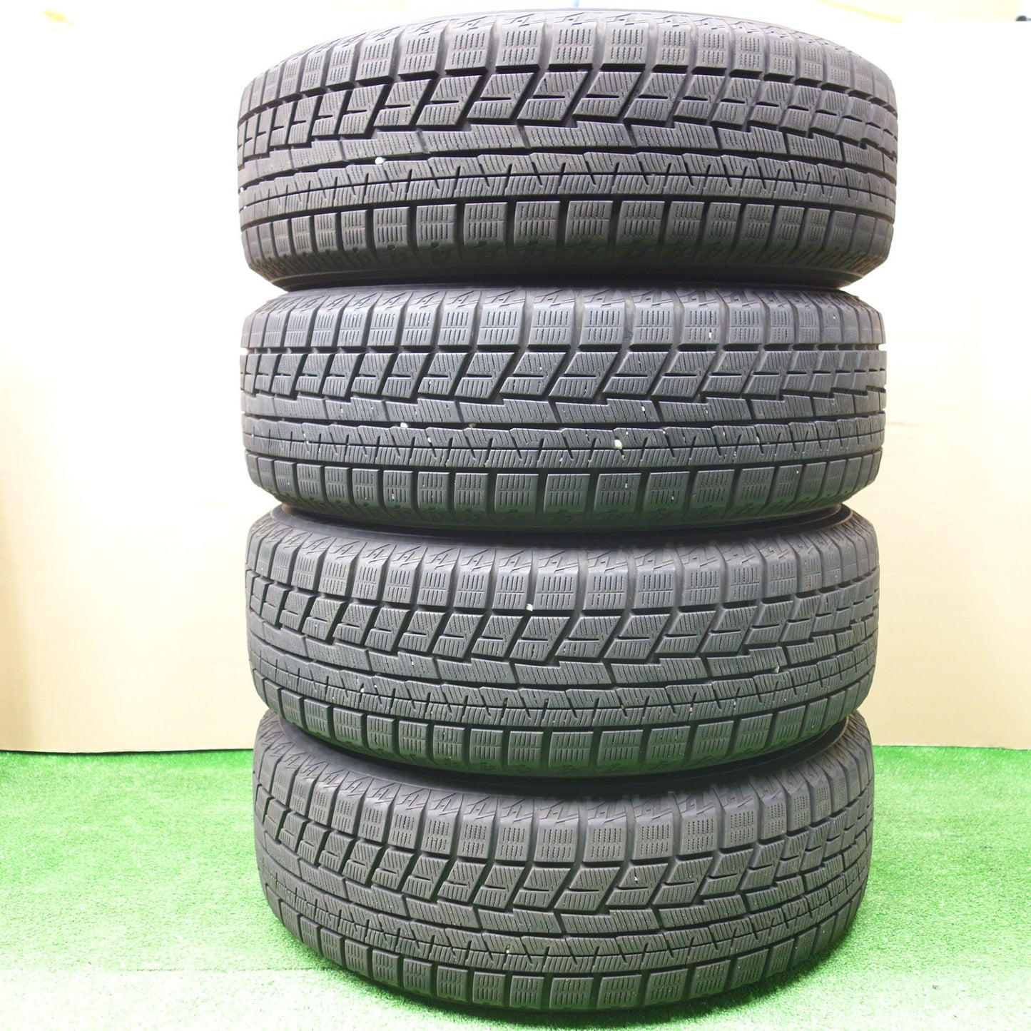 バリ溝！23年！キレイ！8.5分★スタッドレス 195/65R15 ヨコハマ アイスガード iG60 GRASS グラス 15インチ PCD114.3/5H★5120501KTス